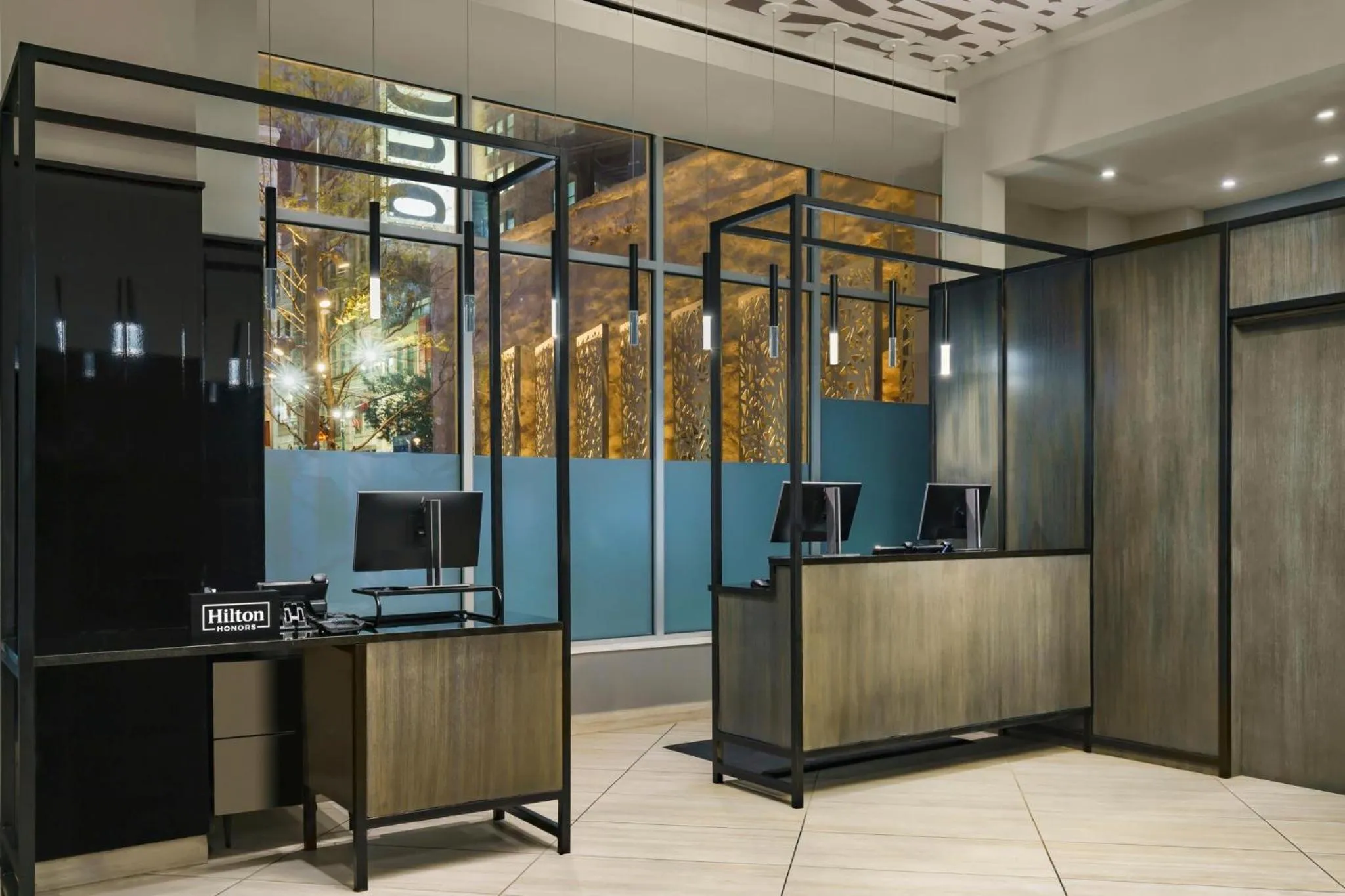 Lobby or reception in DoubleTree by Hilton New York Times Square South