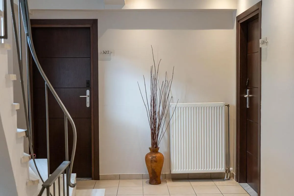 Property building in HOTEL HILL