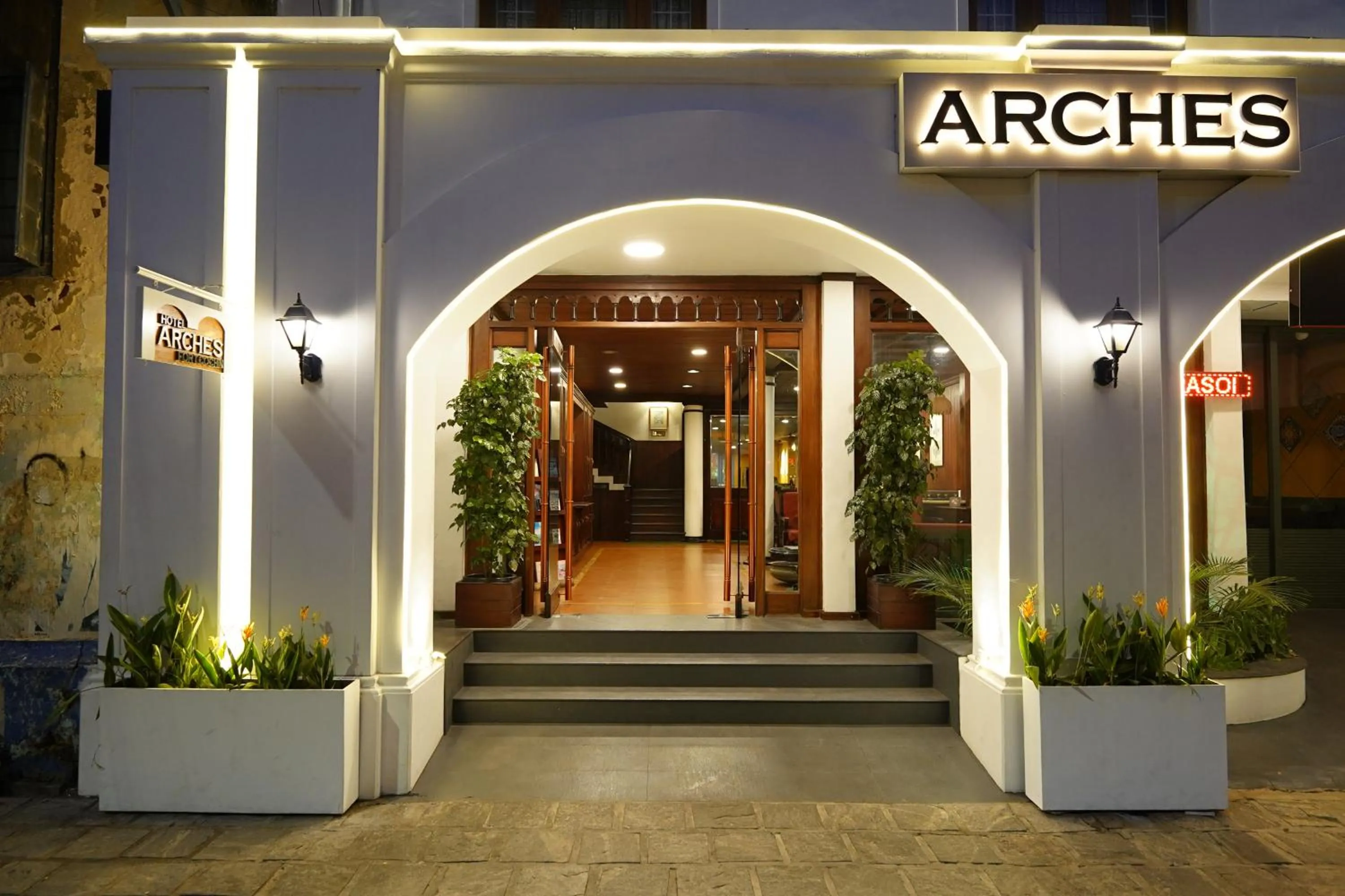 Facade/entrance in Hotel Arches