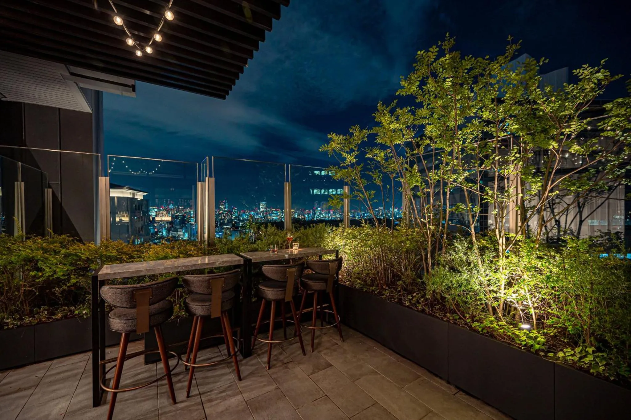 Lounge or bar in Kimpton Shinjuku Tokyo by IHG