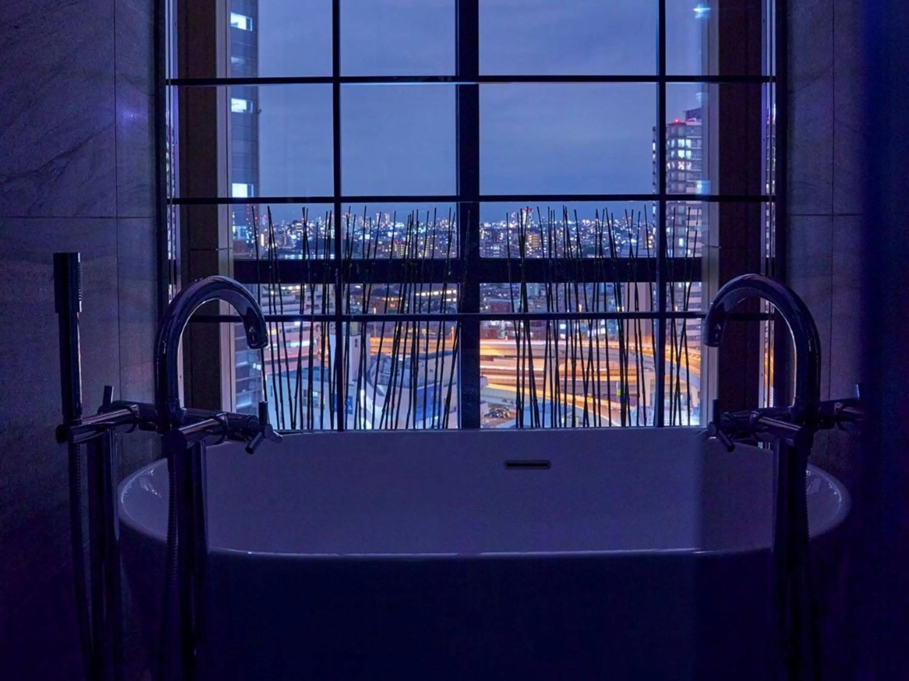 Bathroom in Kimpton Shinjuku Tokyo by IHG