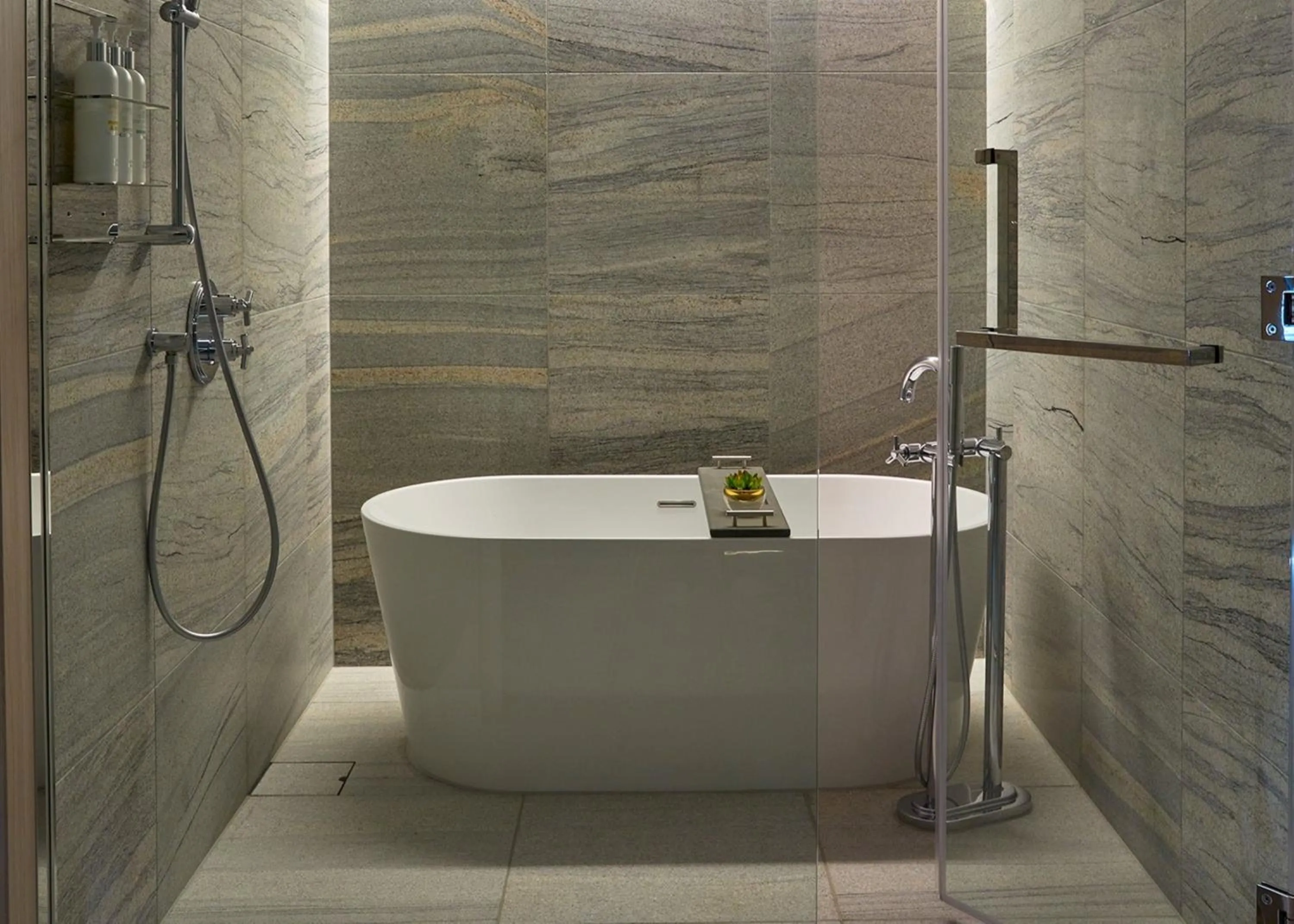 Photo of the whole room in Kimpton Shinjuku Tokyo by IHG