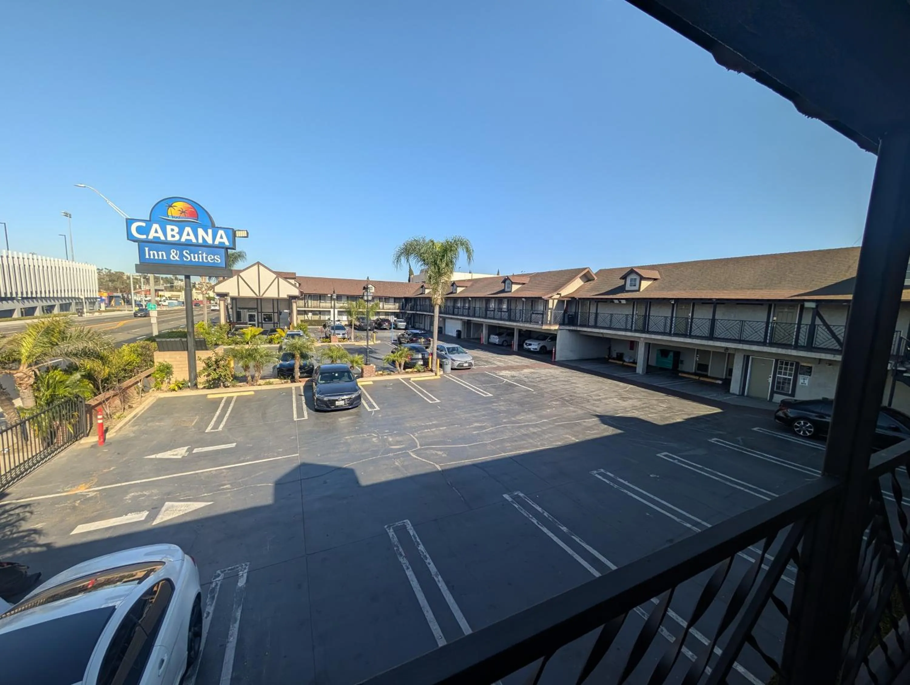 Cabana Inn & Suites