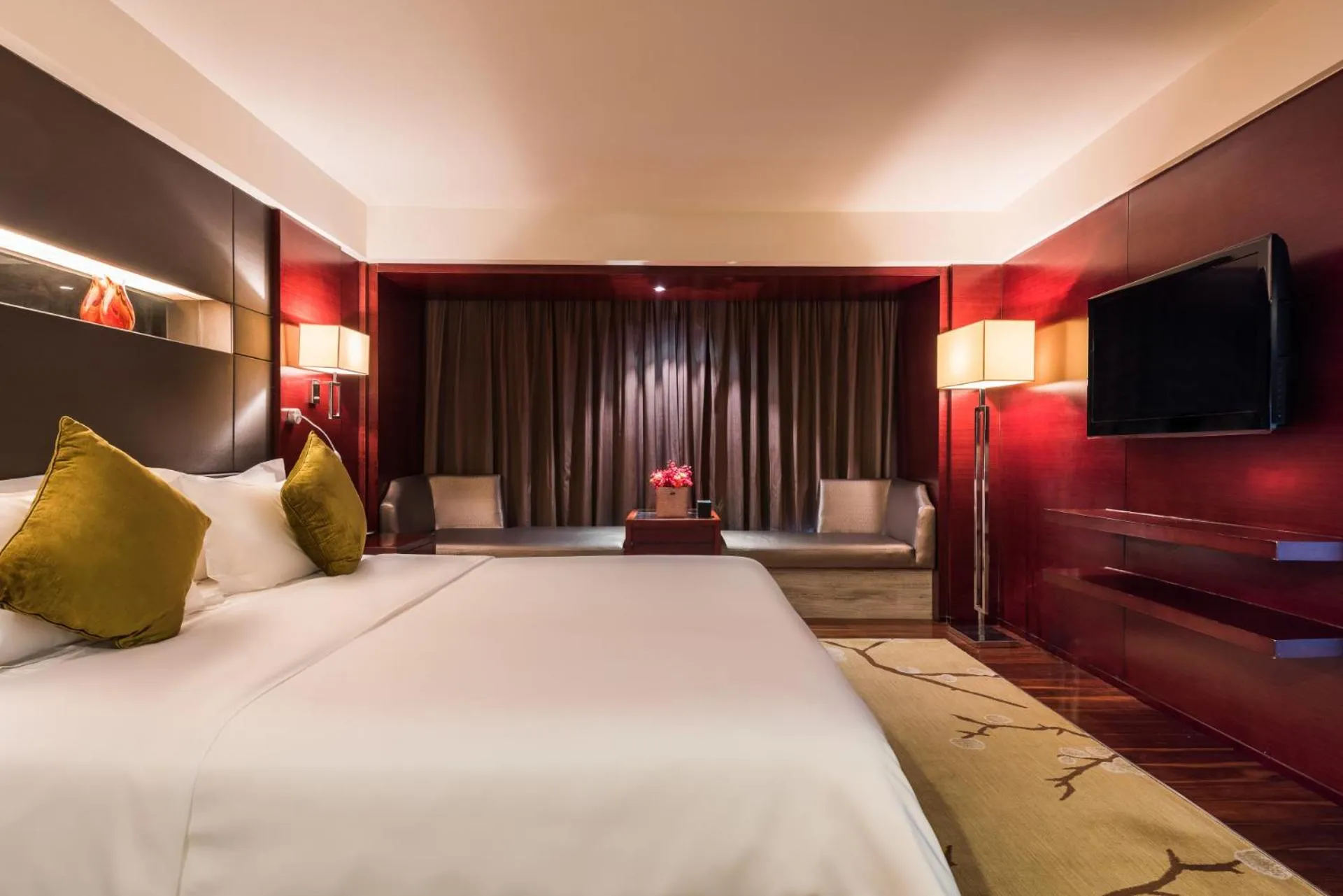 Photo of the whole room, Bed in Grand Mercure Xiamen Downtown-Free Welcome Fruit & Metro Station