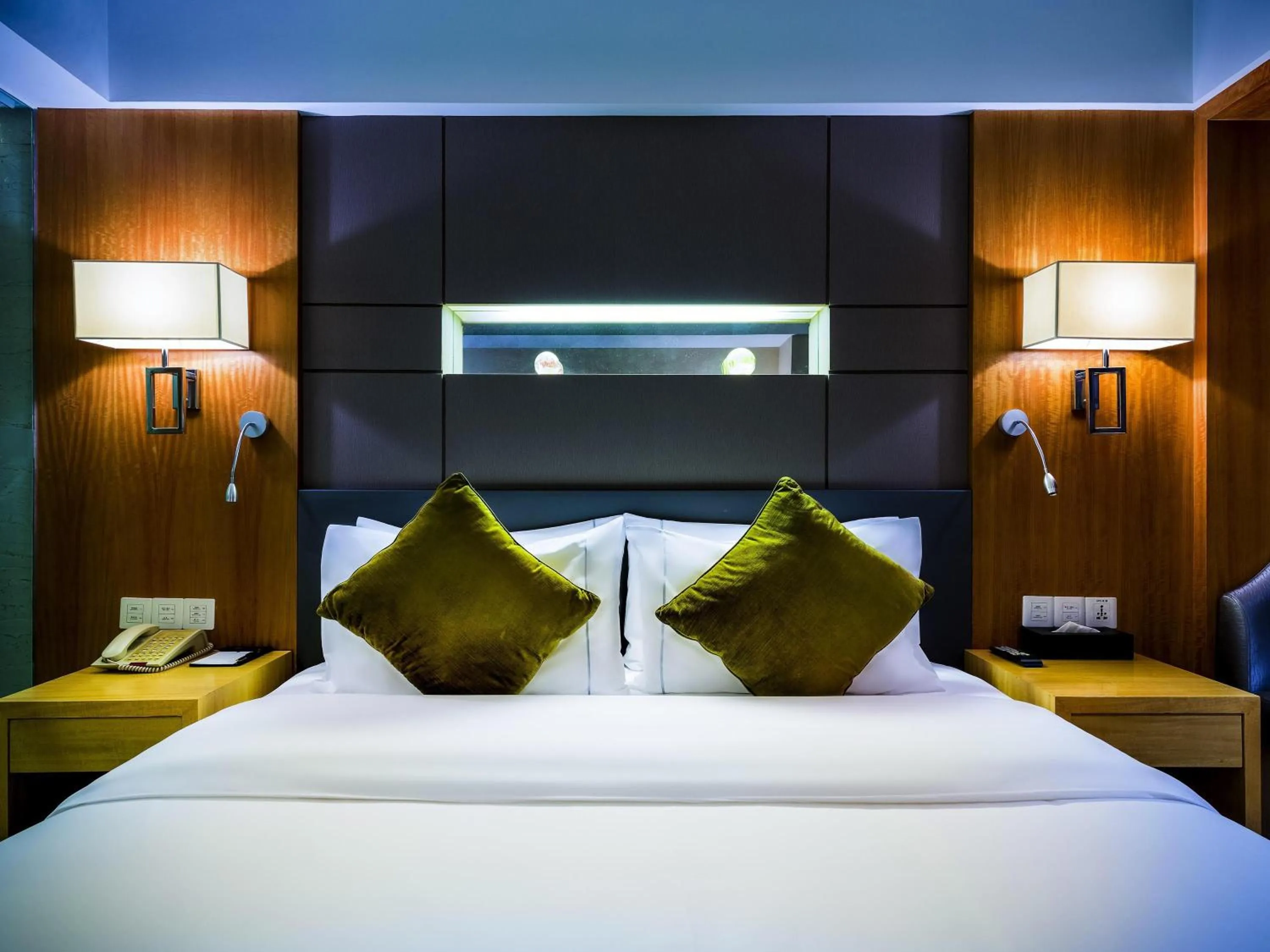 Bedroom, Bed in Grand Mercure Xiamen Downtown-Free Welcome Fruit & Metro Station