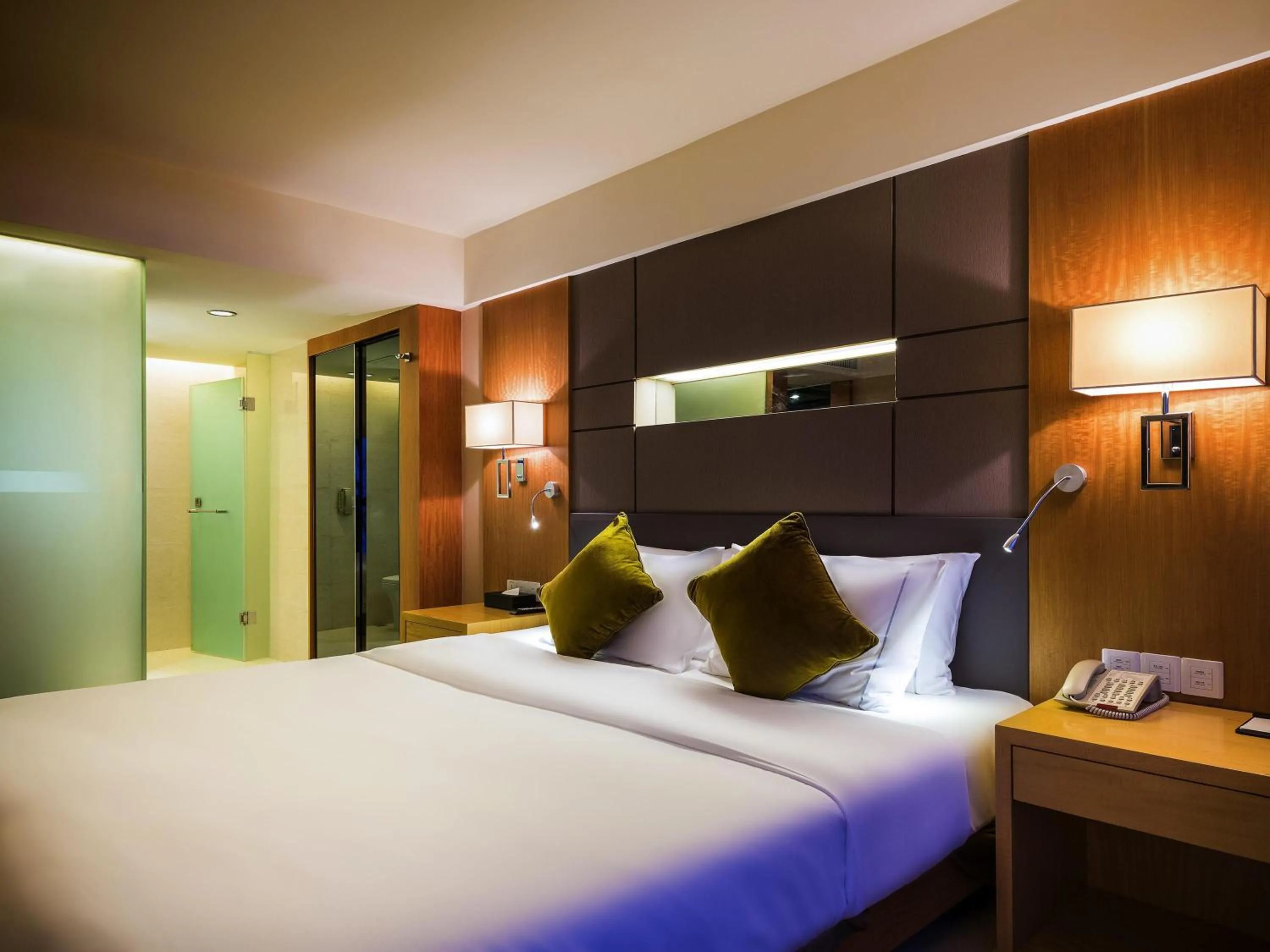 Bedroom, Bed in Grand Mercure Xiamen Downtown-Free Welcome Fruit & Metro Station