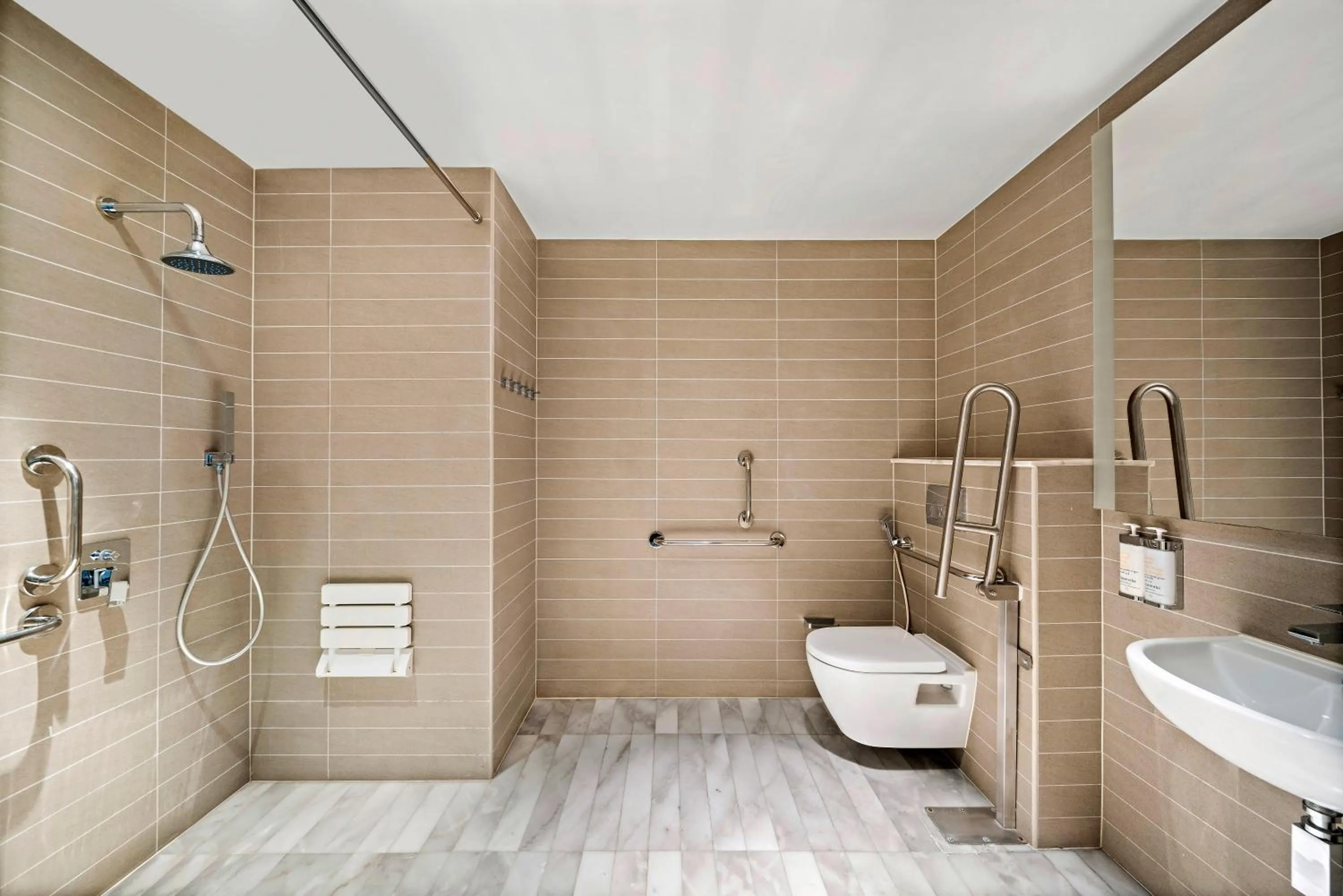 Bathroom in voco Makkah an IHG Hotel