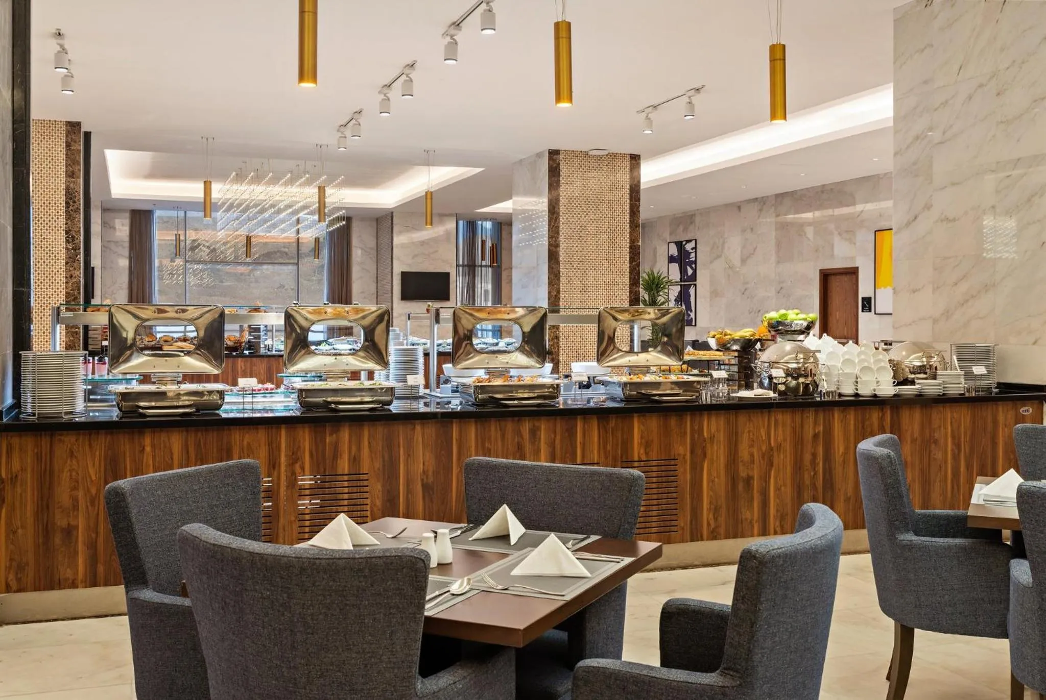 Restaurant/places to eat in voco Makkah an IHG Hotel