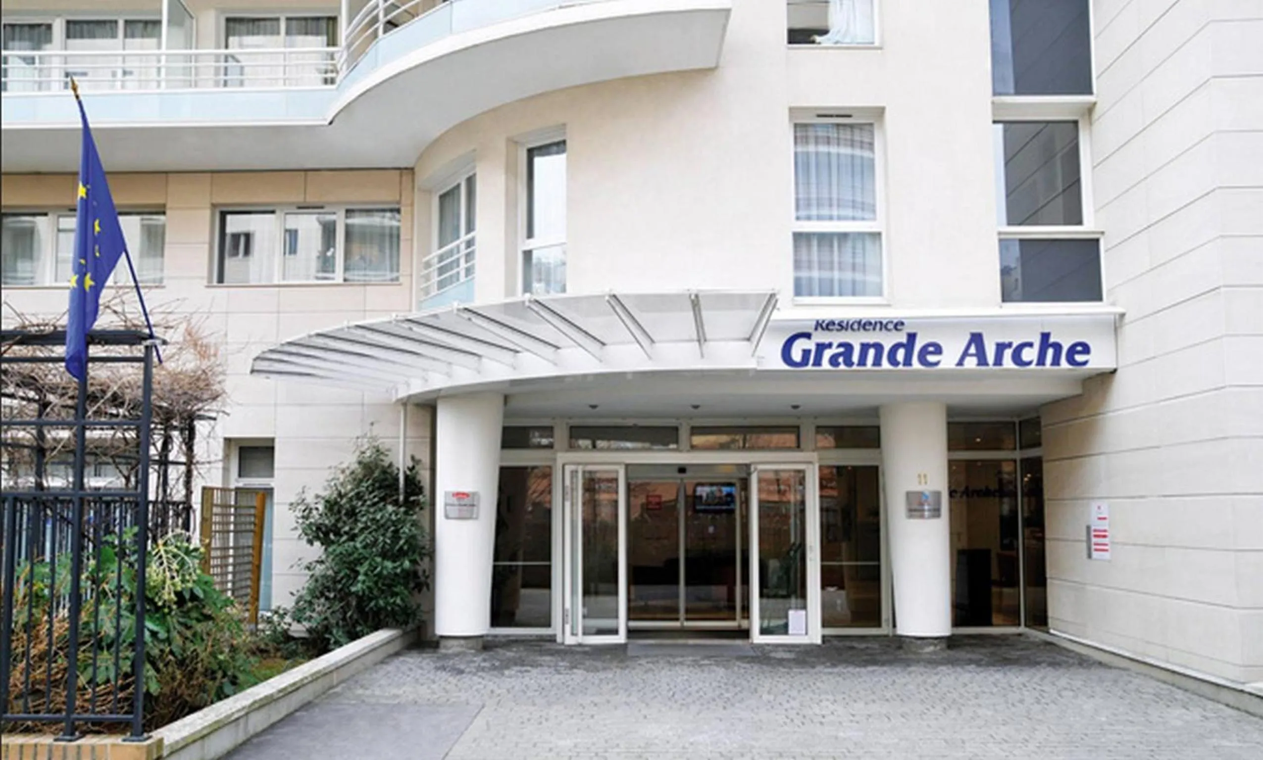 Facade/entrance in Séjours & Affaires Courbevoie Grande Arche