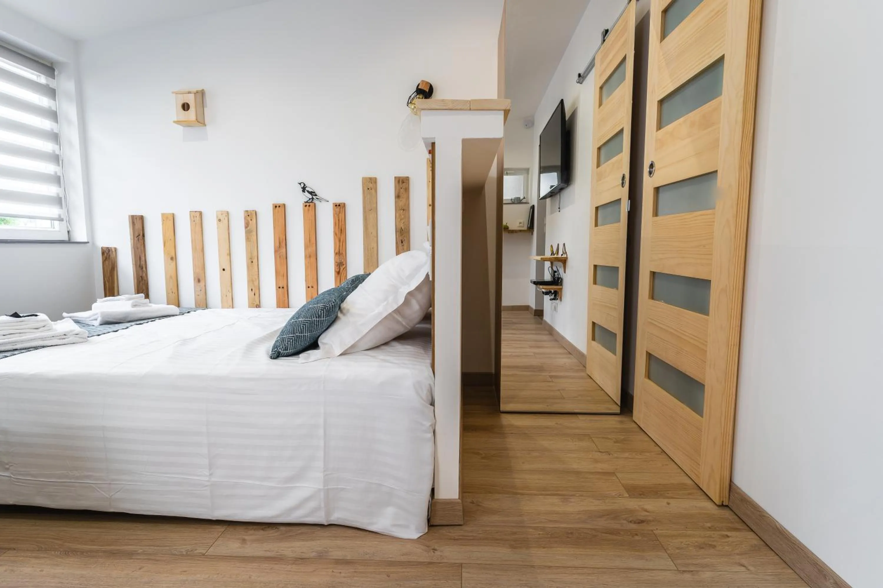 Bedroom, Bed in La Dimiere - Le Postel - Appartements de standing en hyper-centre - Louviers