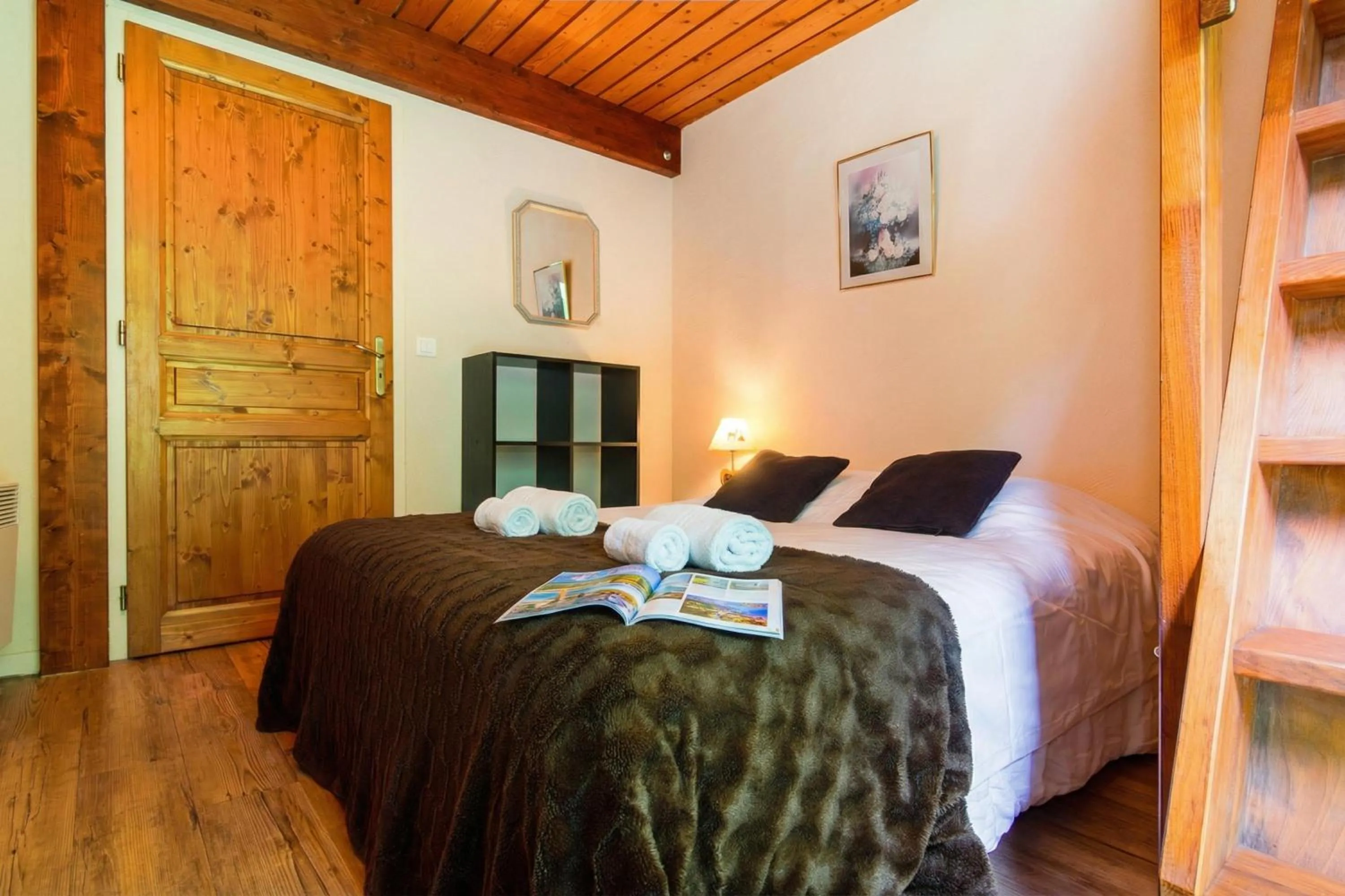 Bedroom, Bed in Chalet Résidence Chantey Mourry 67 - Happy Rentals