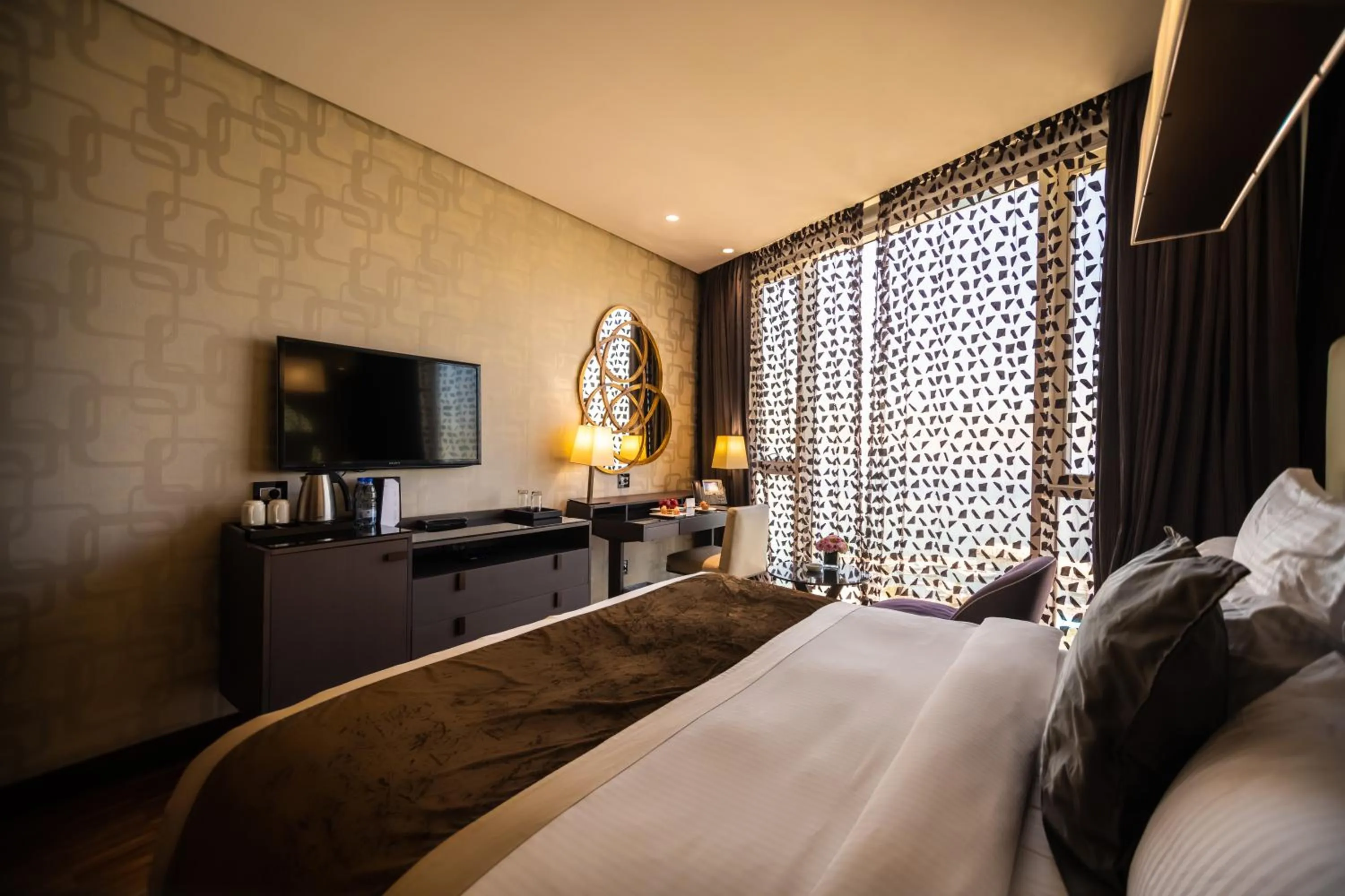 Photo of the whole room, Bed in Lancaster Plaza Beirut