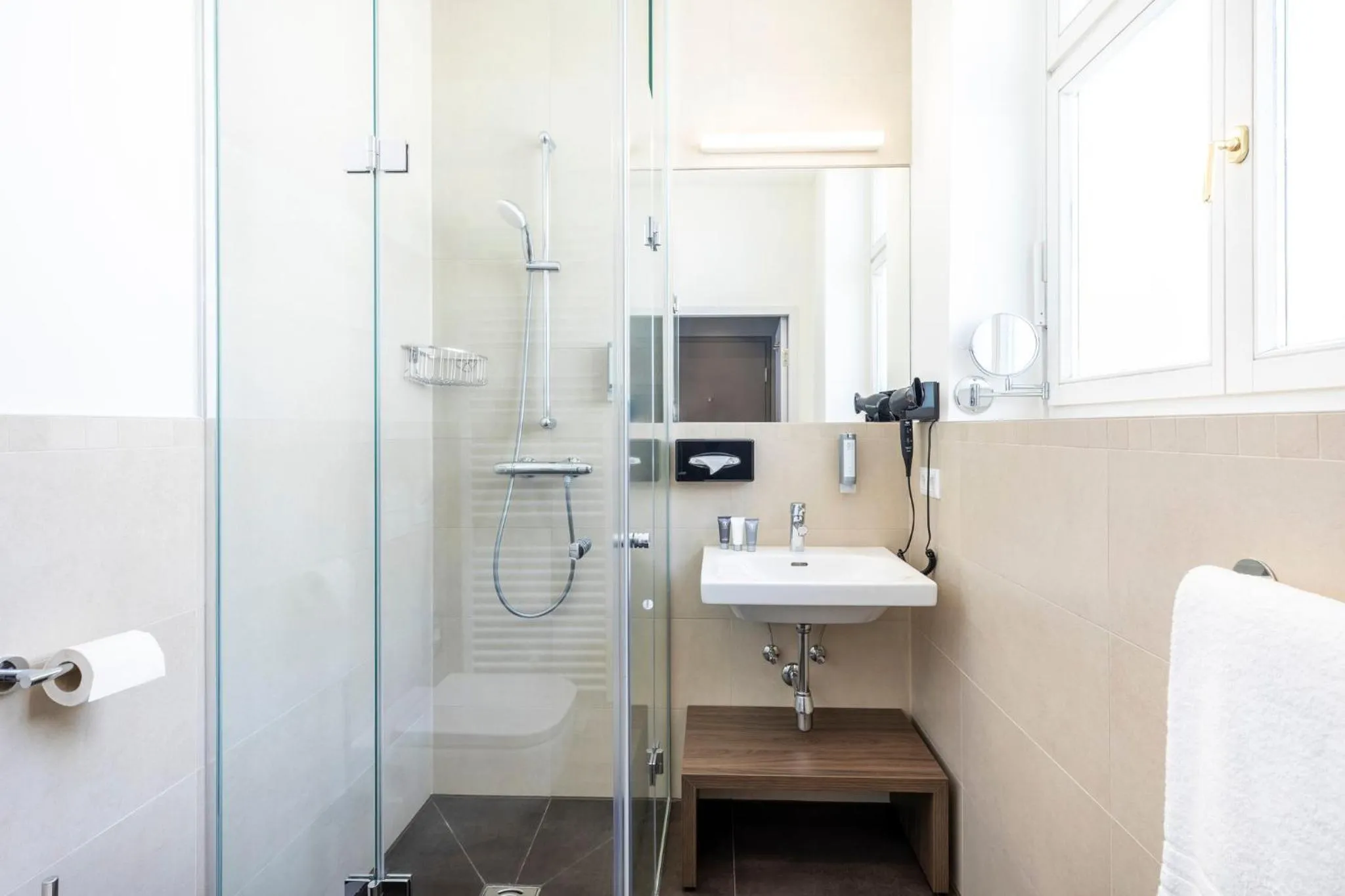 Bathroom in Garner Hotel Klagenfurt - Moser Verdino by IHG