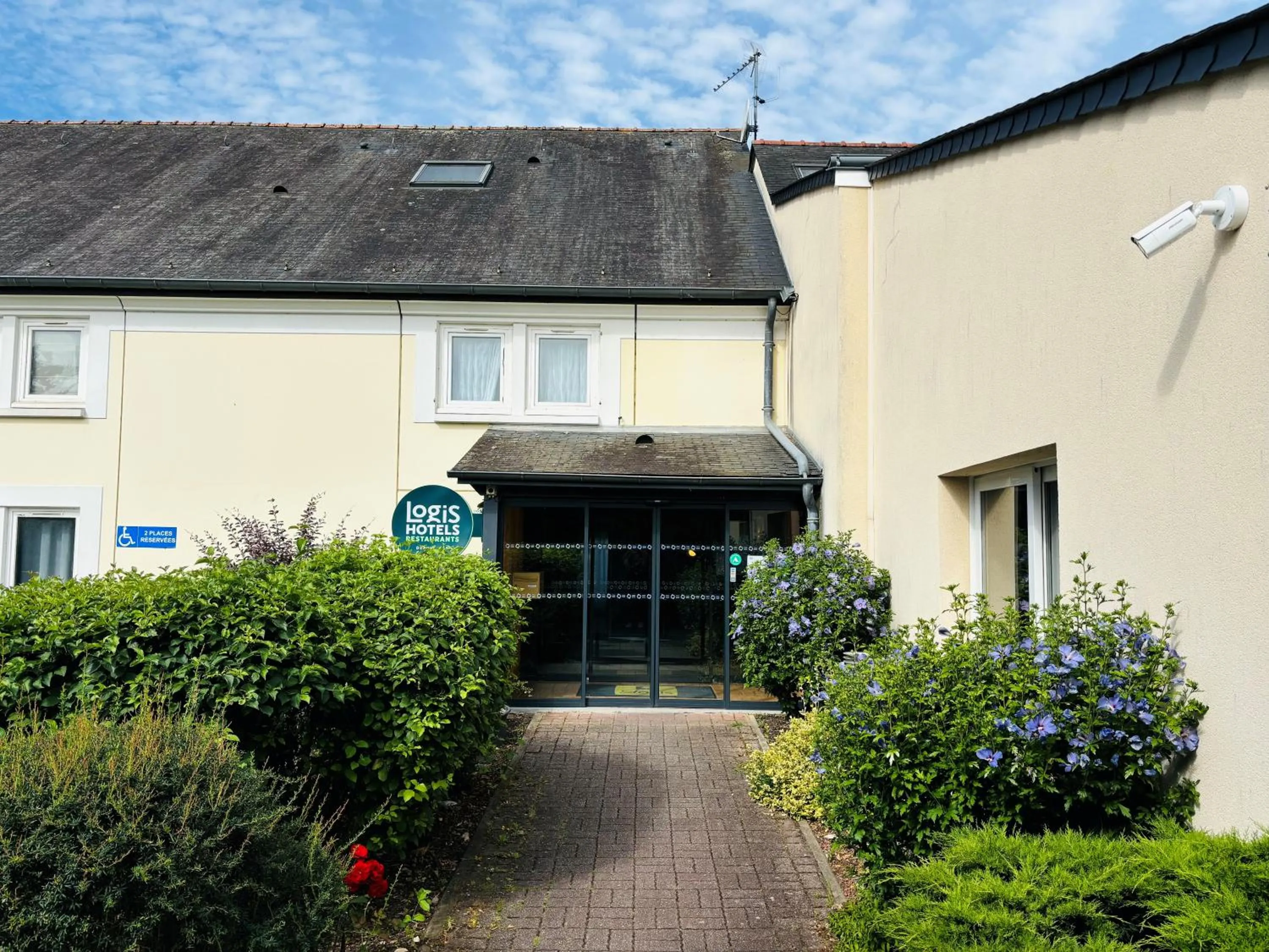 Property building in Logis Hôtel Angers Sud