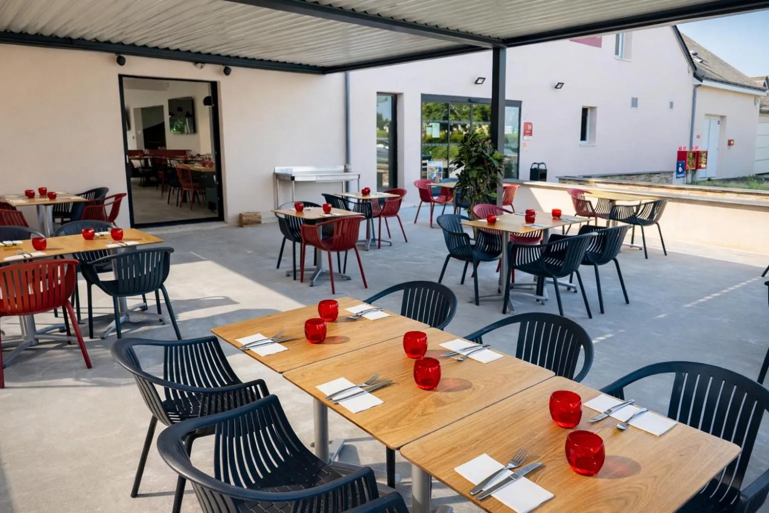 Balcony/Terrace in Logis Hôtel Angers Sud