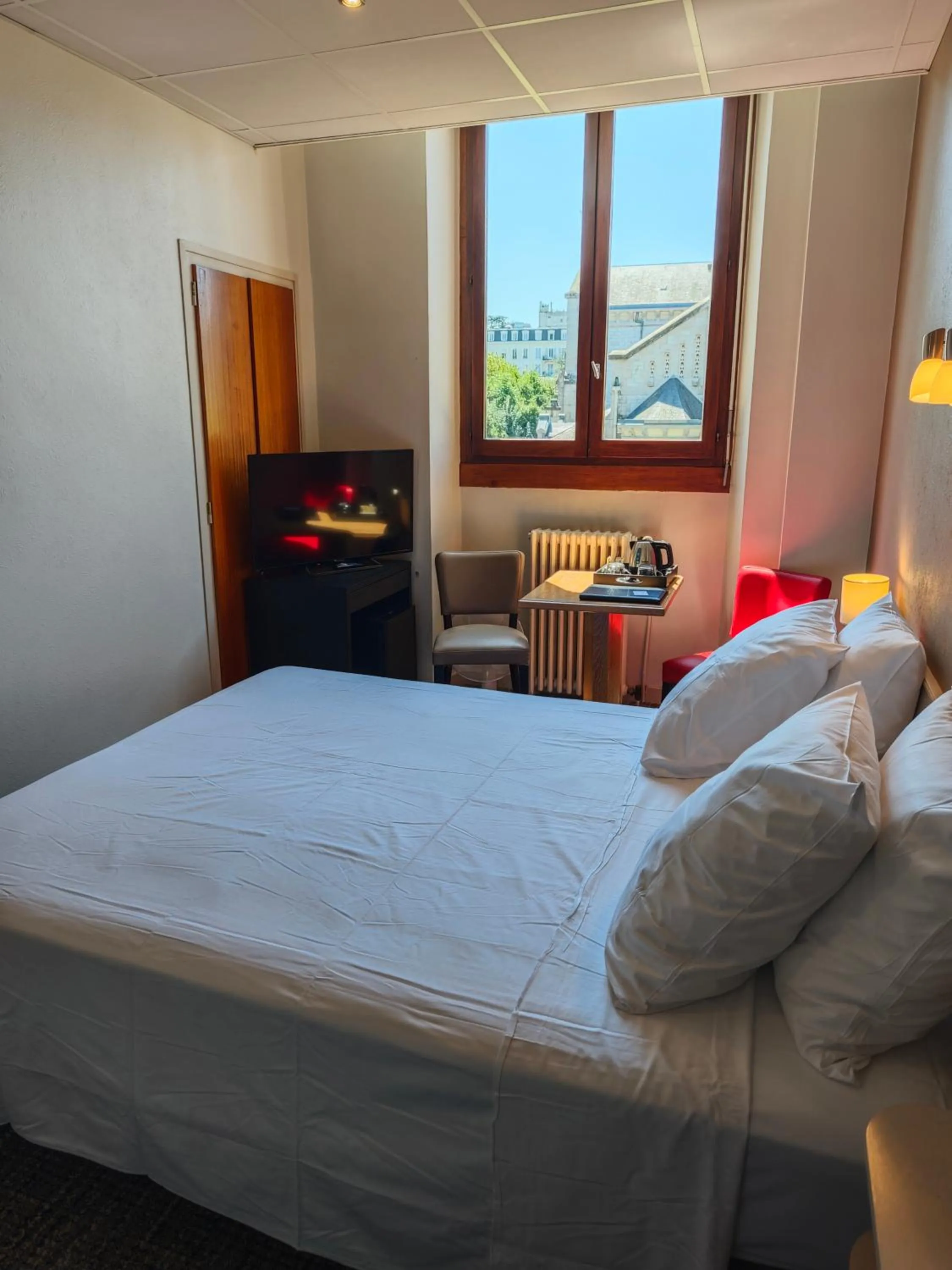 Bed in Hotel des Eaux