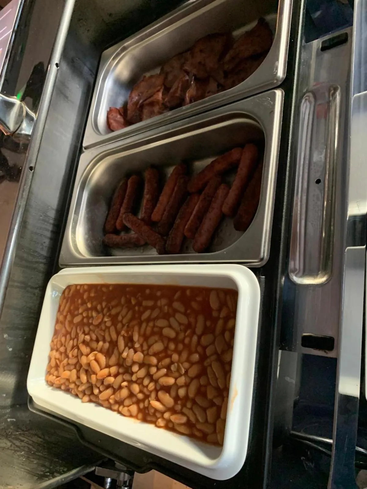 Breakfast in Enzo Hôtels Premier Prix - Logis Amnéville