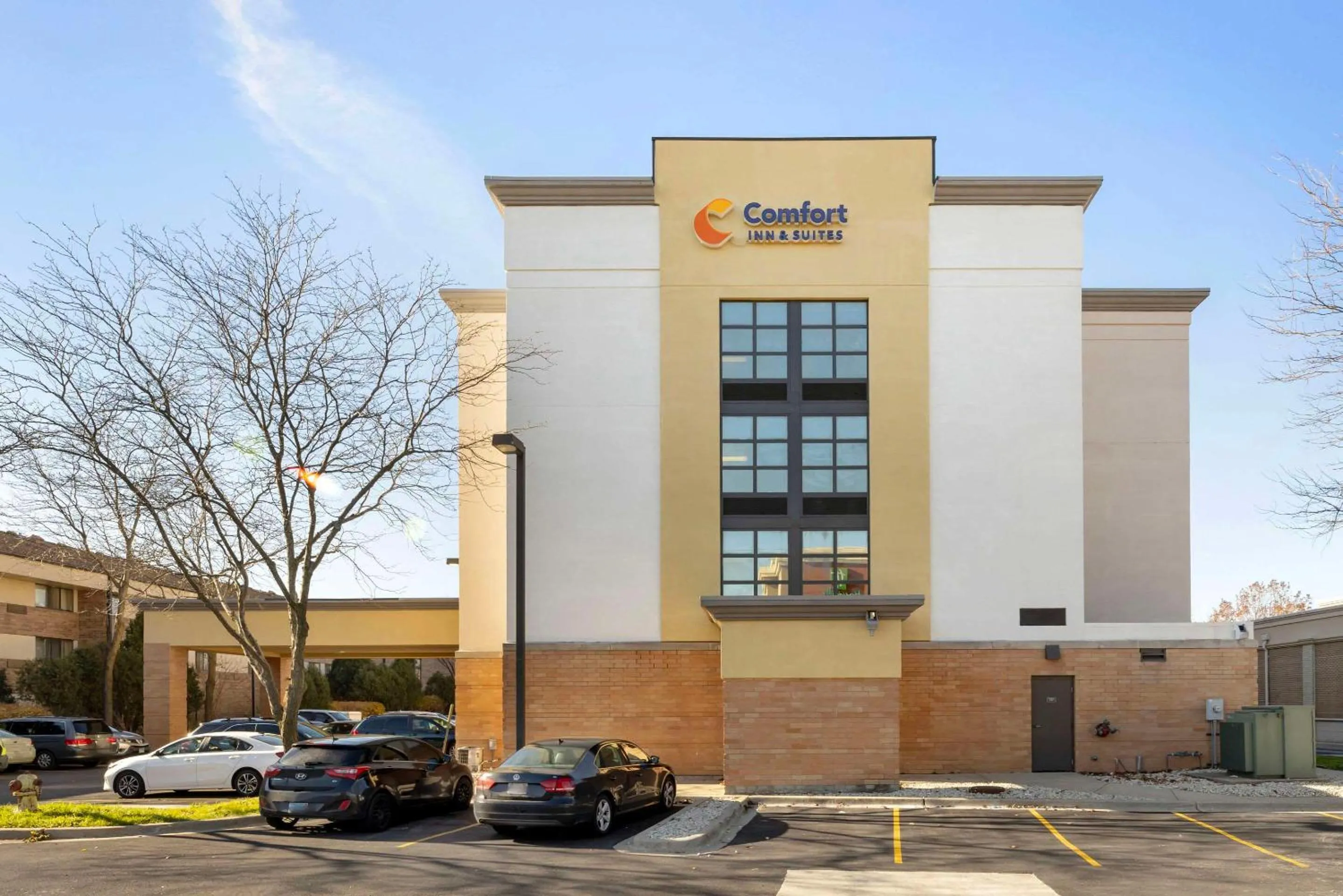 Property building in Wingate by Wyndham - Arlington Heights