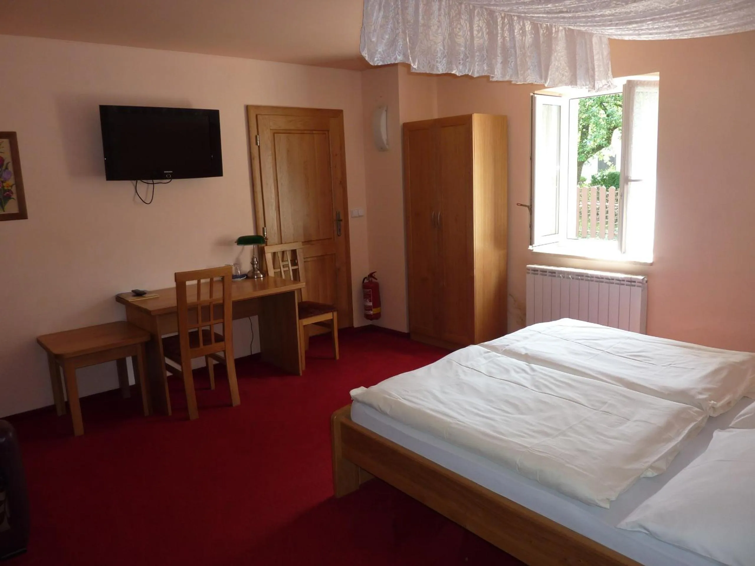 Day, Bed in Hotel & Restaurant Na Fryštátské