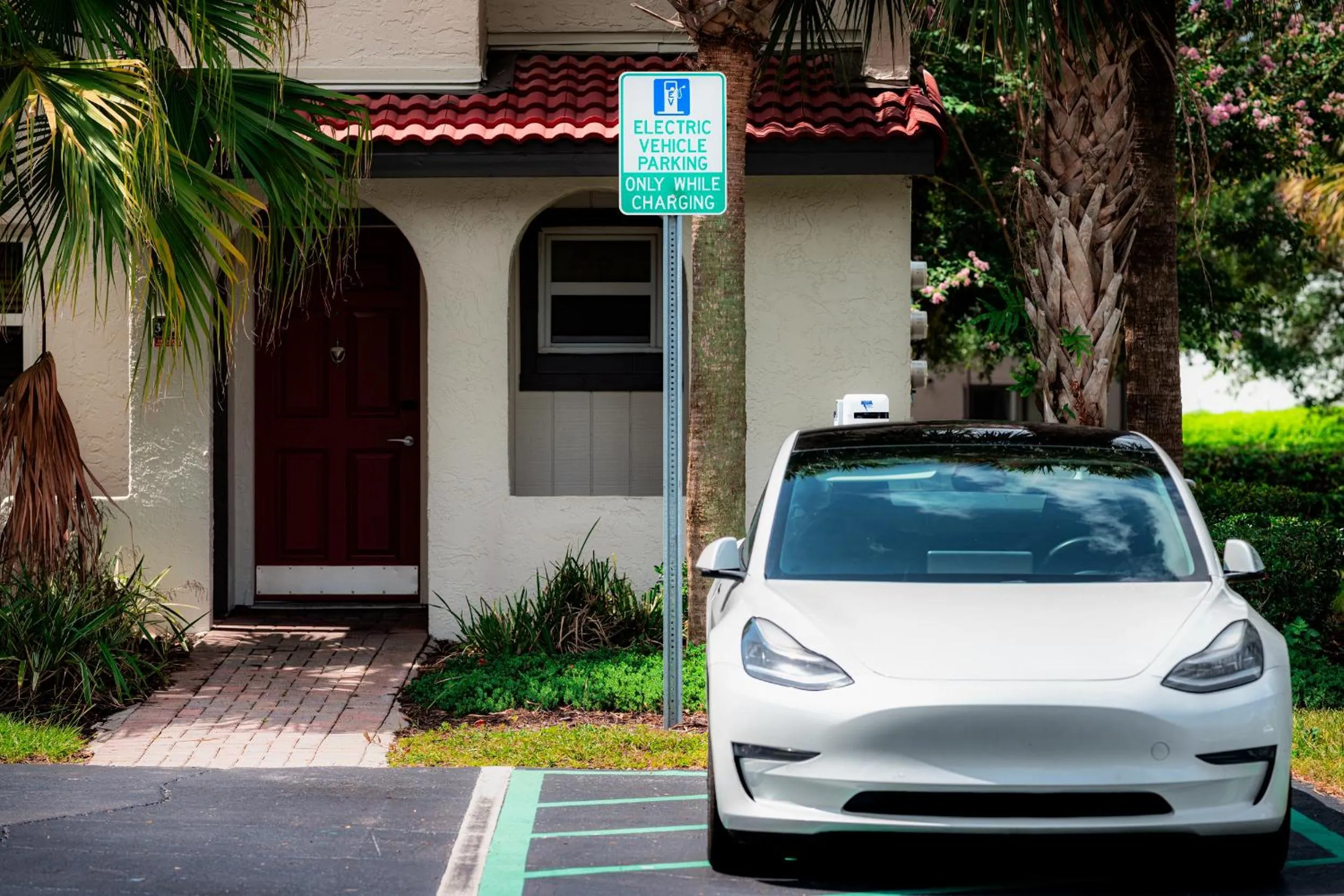 Parking in FantasyWorld Resort