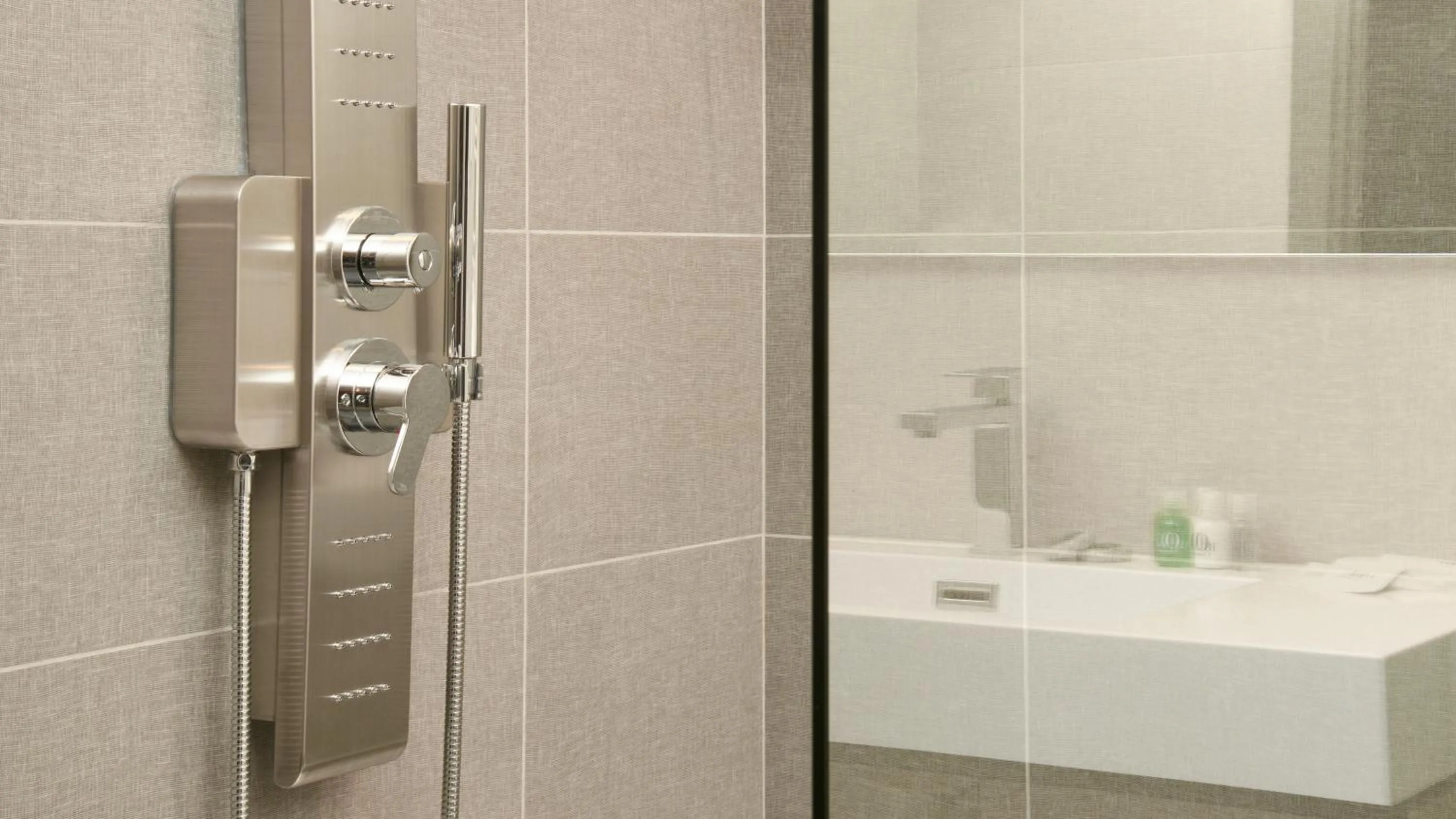 Bathroom in Hotel Lago