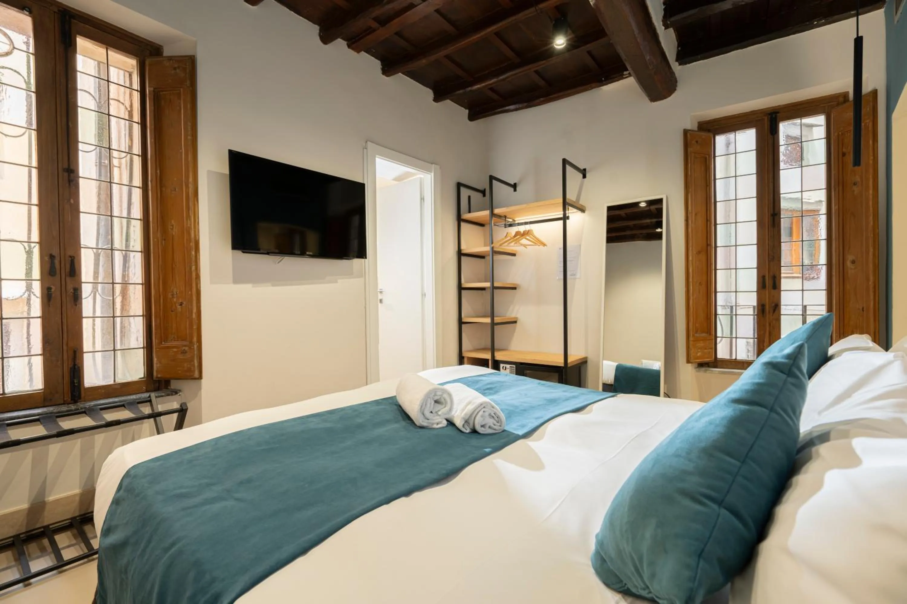 Bedroom, Bed in Campo de' Fiori 34