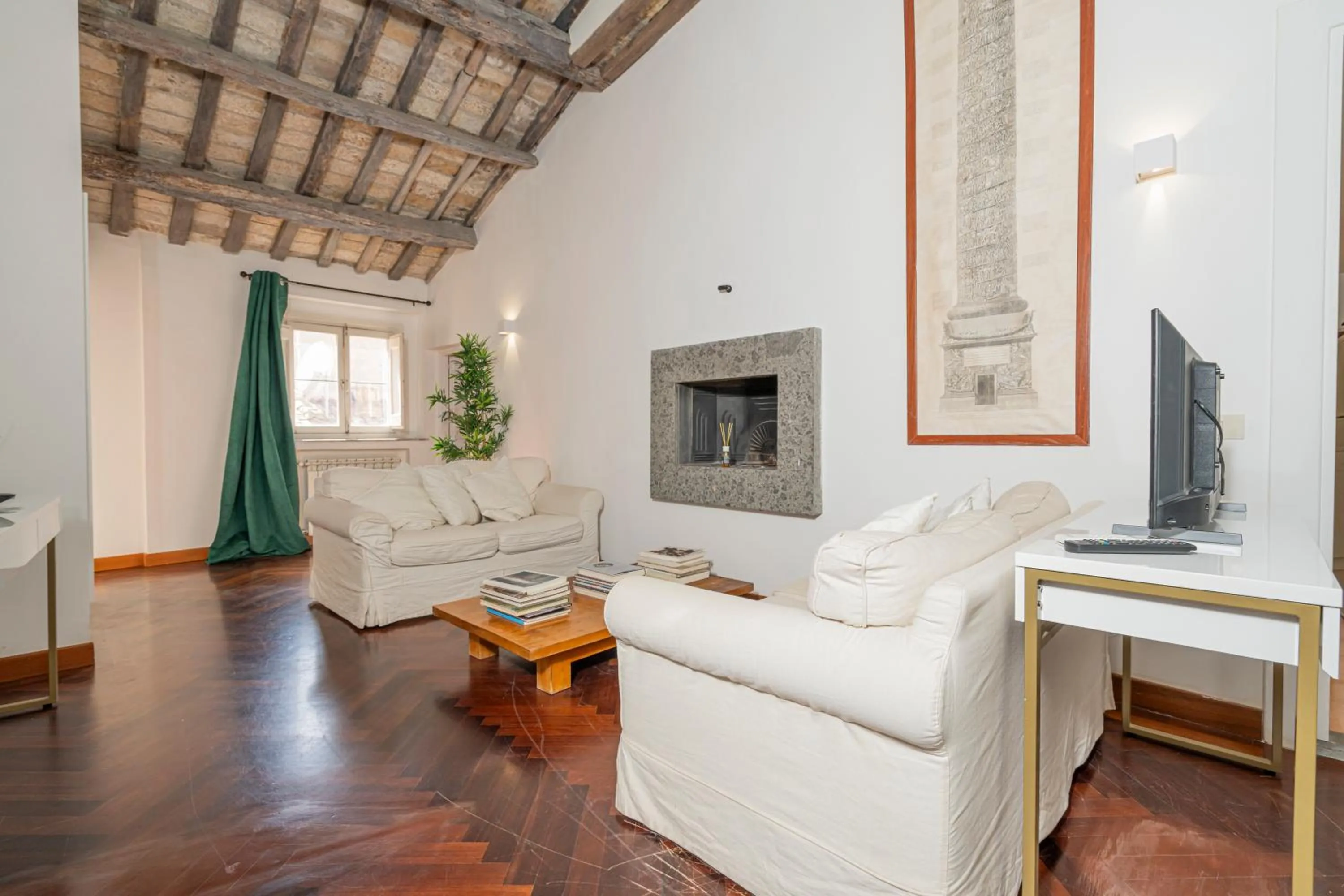 Living room in Campo de' Fiori 34