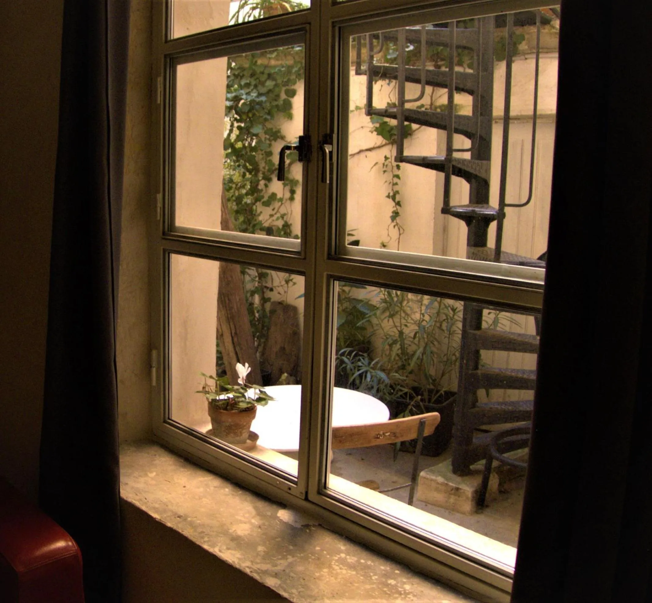 Garden view in Ô Anges