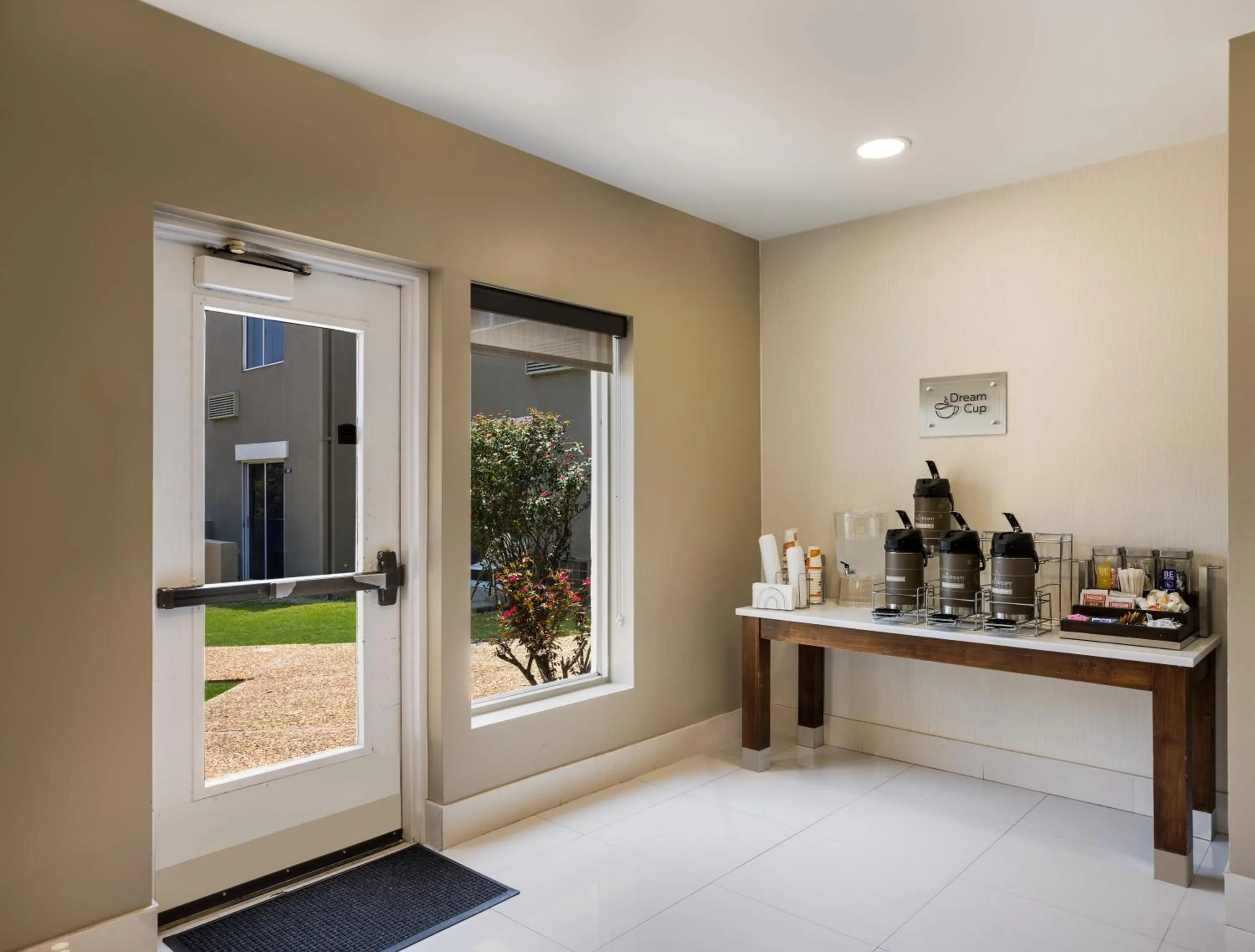 Coffee/tea facilities in Sleep Inn Savannah Midtown