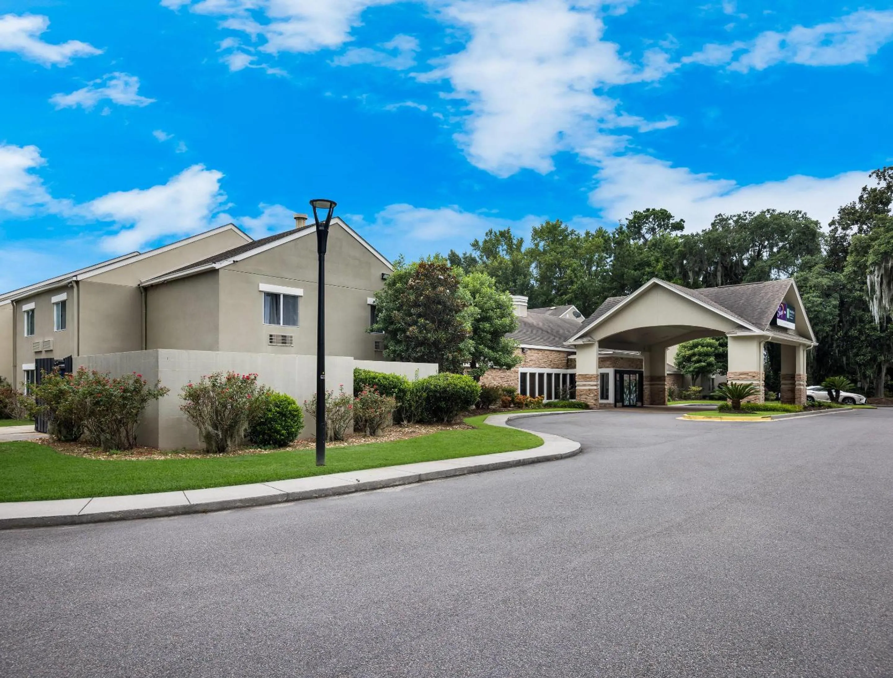 Property building in Sleep Inn Savannah Midtown