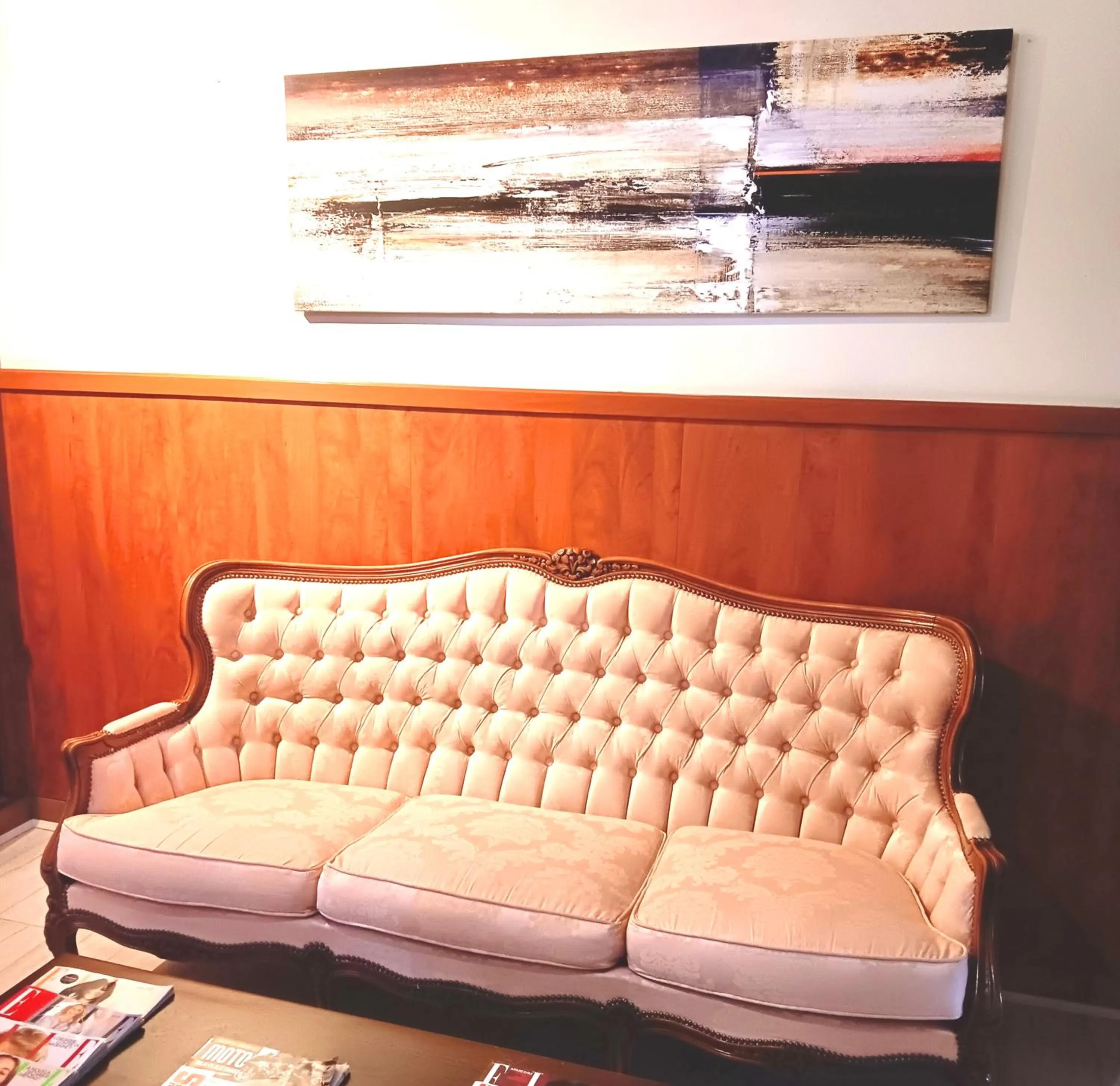 Living room in Logis Hôtel Restaurant Le Palous