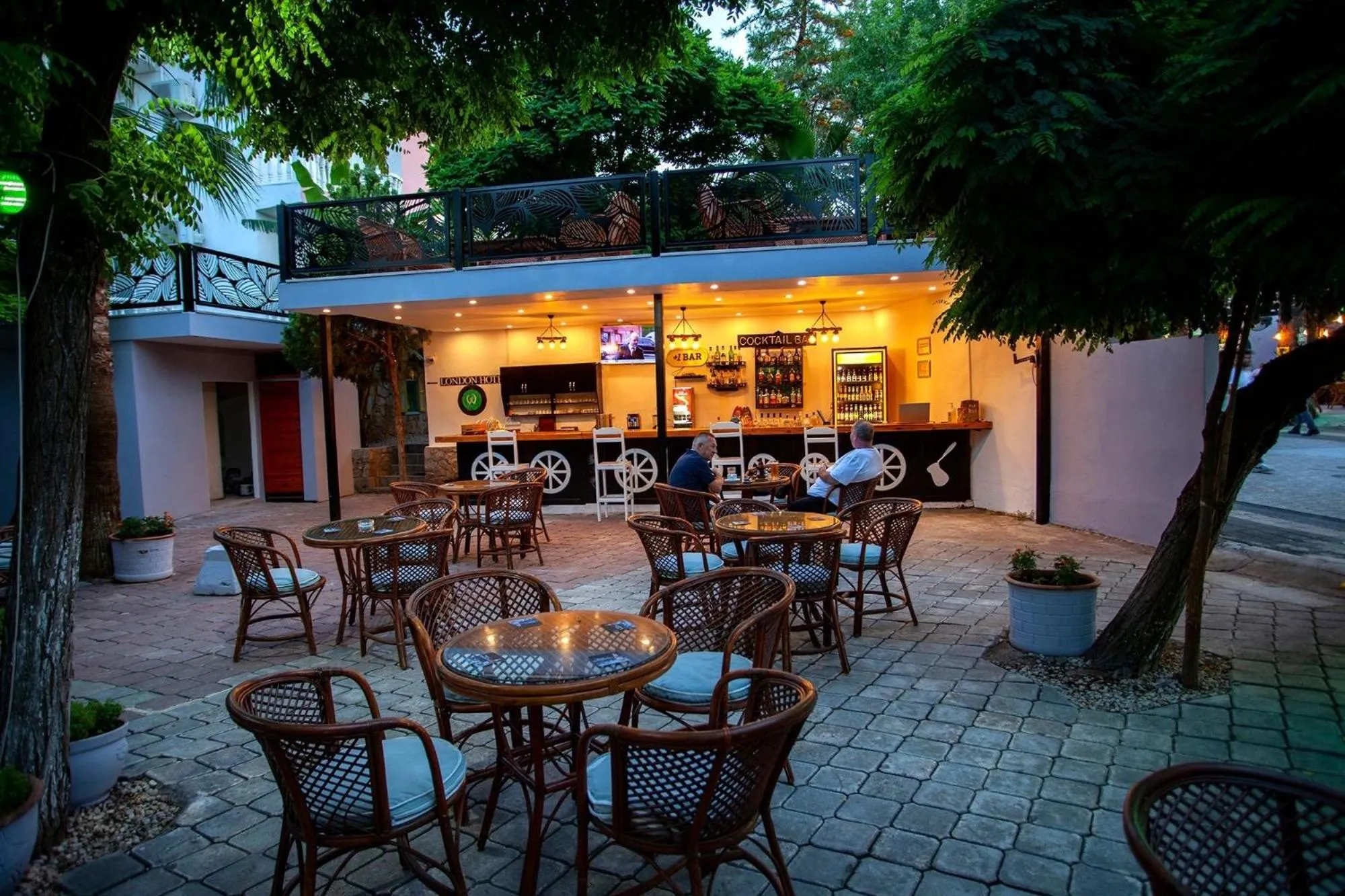 Garden in London Hotel