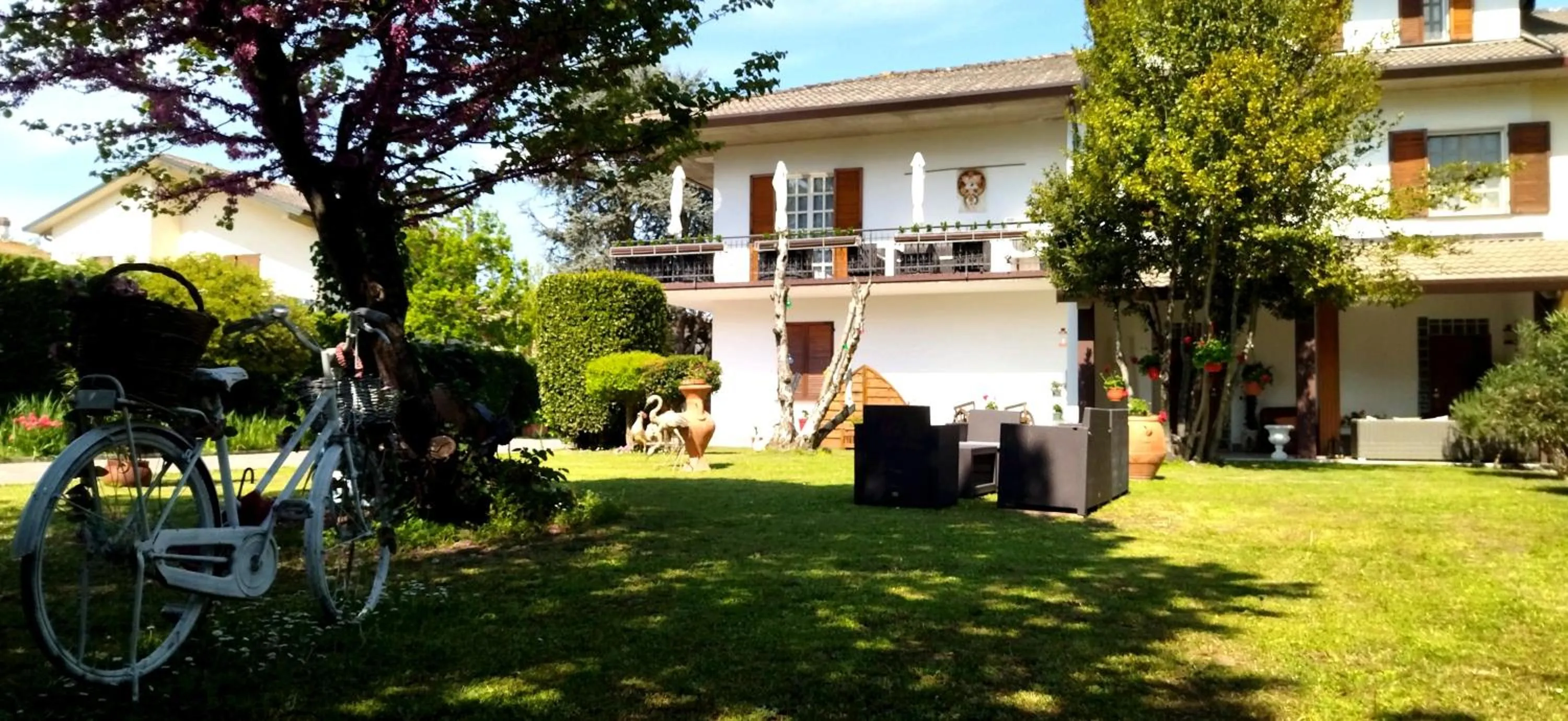 Property building in VILLA MOLINELLA