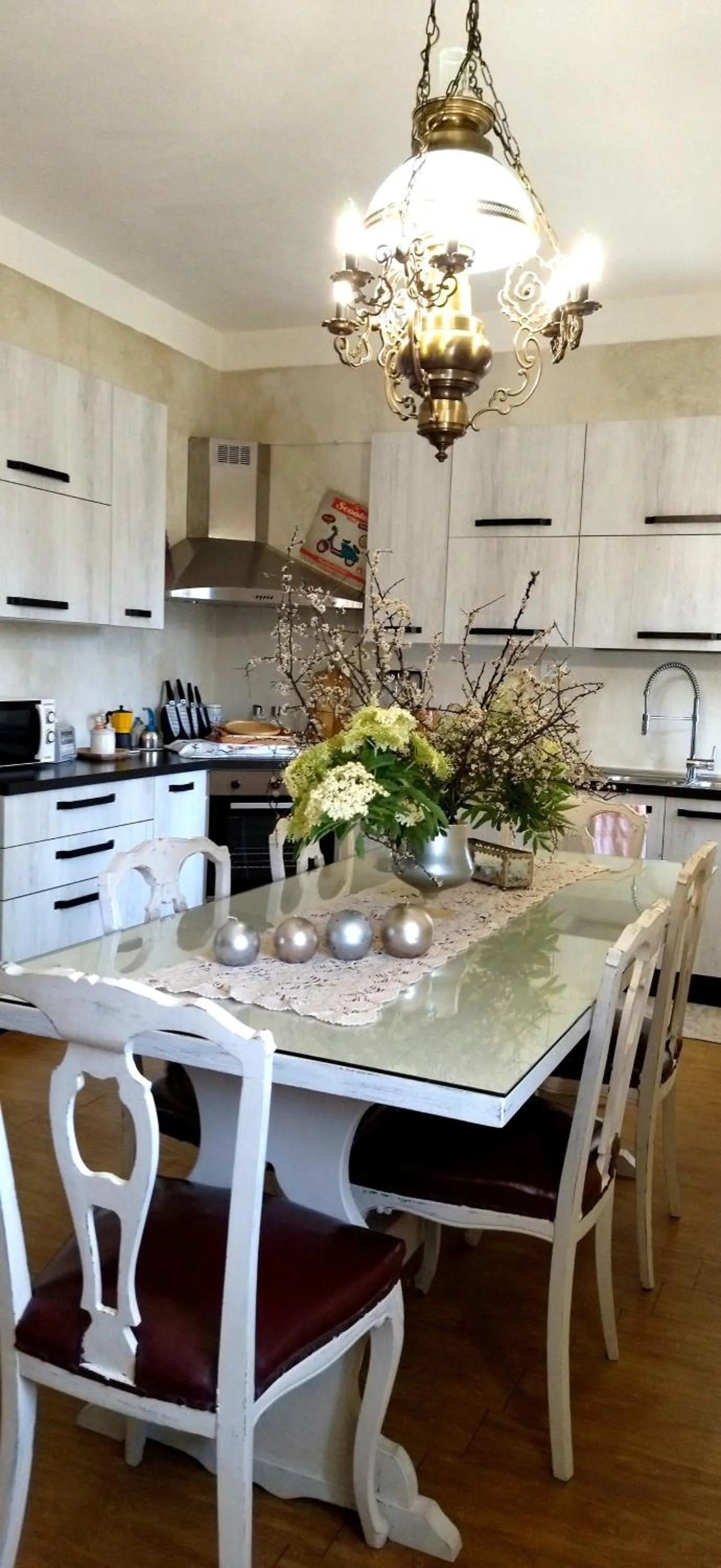 Kitchen or kitchenette in VILLA MOLINELLA