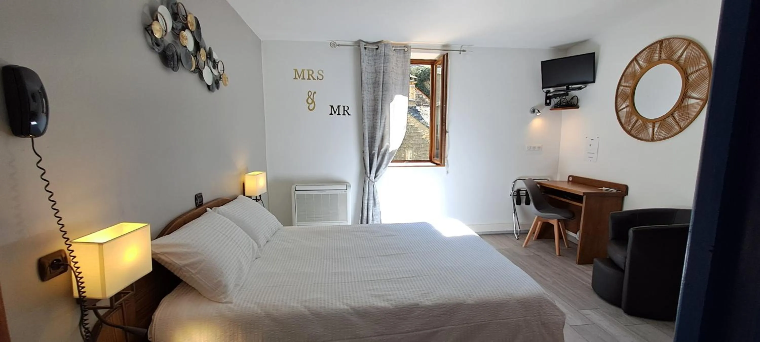 Bedroom, Bed in Logis Hôtel restaurant Auberge de la Cascade