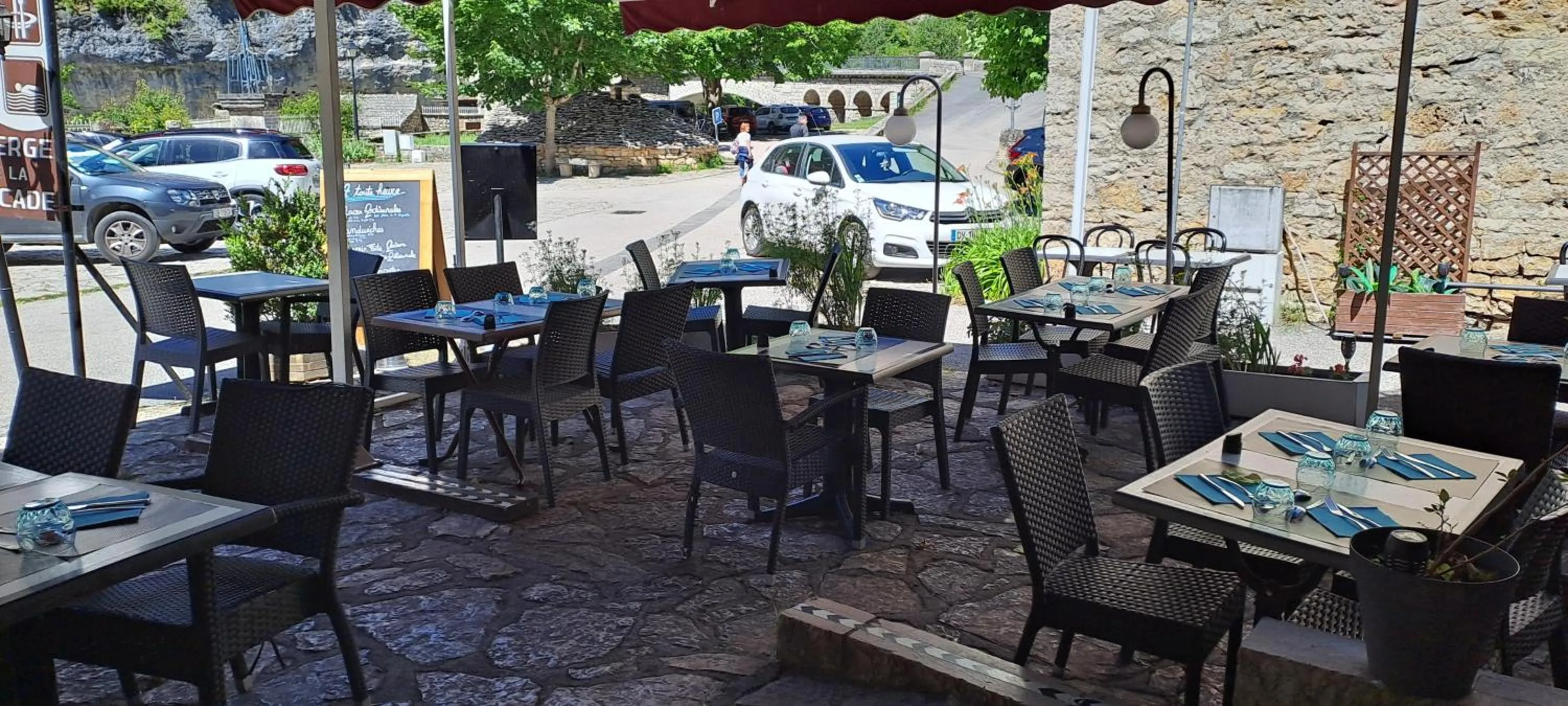 Balcony/Terrace in Logis Hôtel restaurant Auberge de la Cascade