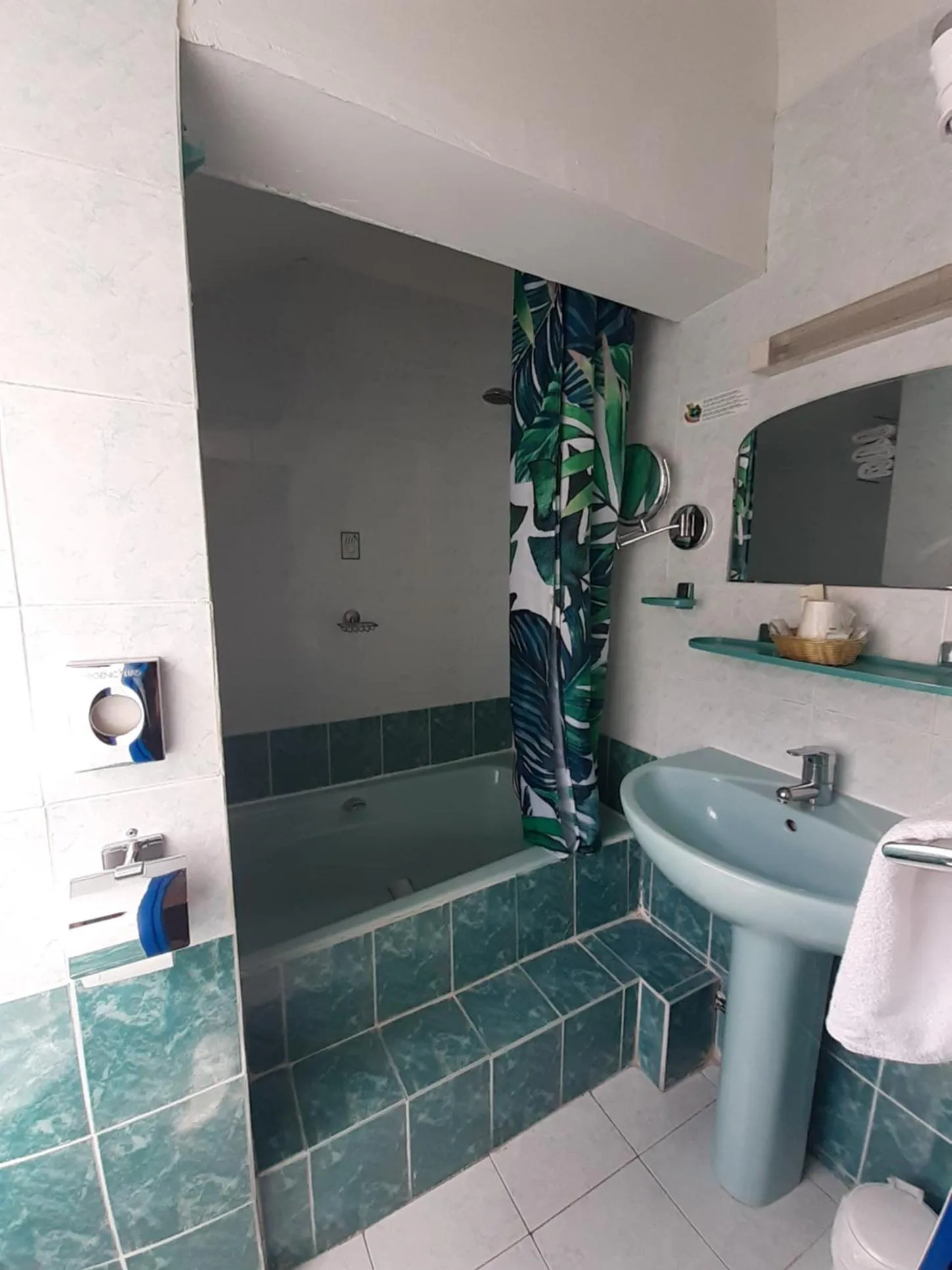 Bathroom in Logis Hôtel restaurant Auberge de la Cascade