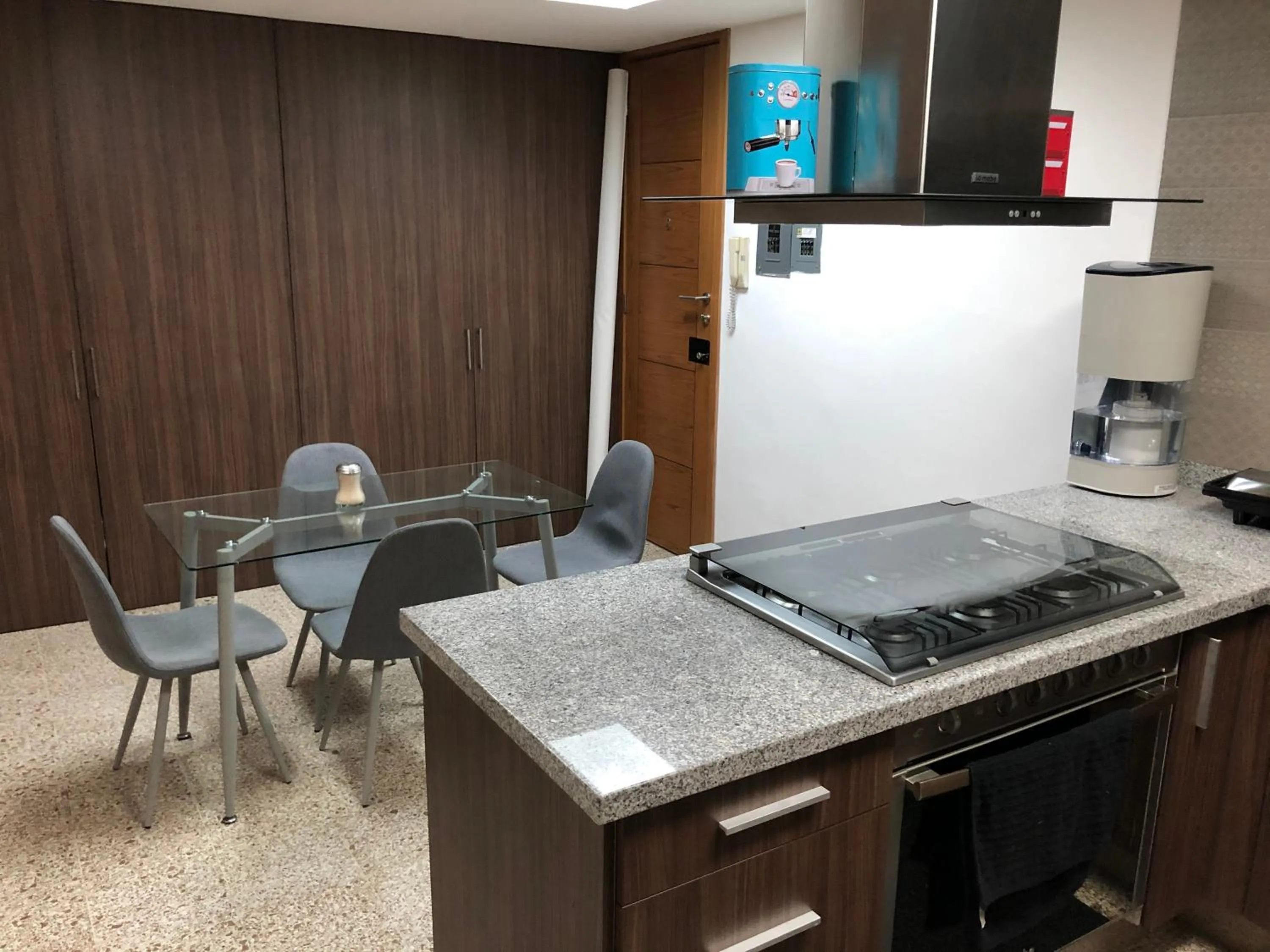 Communal kitchen in Caravansaro Vazquez de Mella 347 Polanco