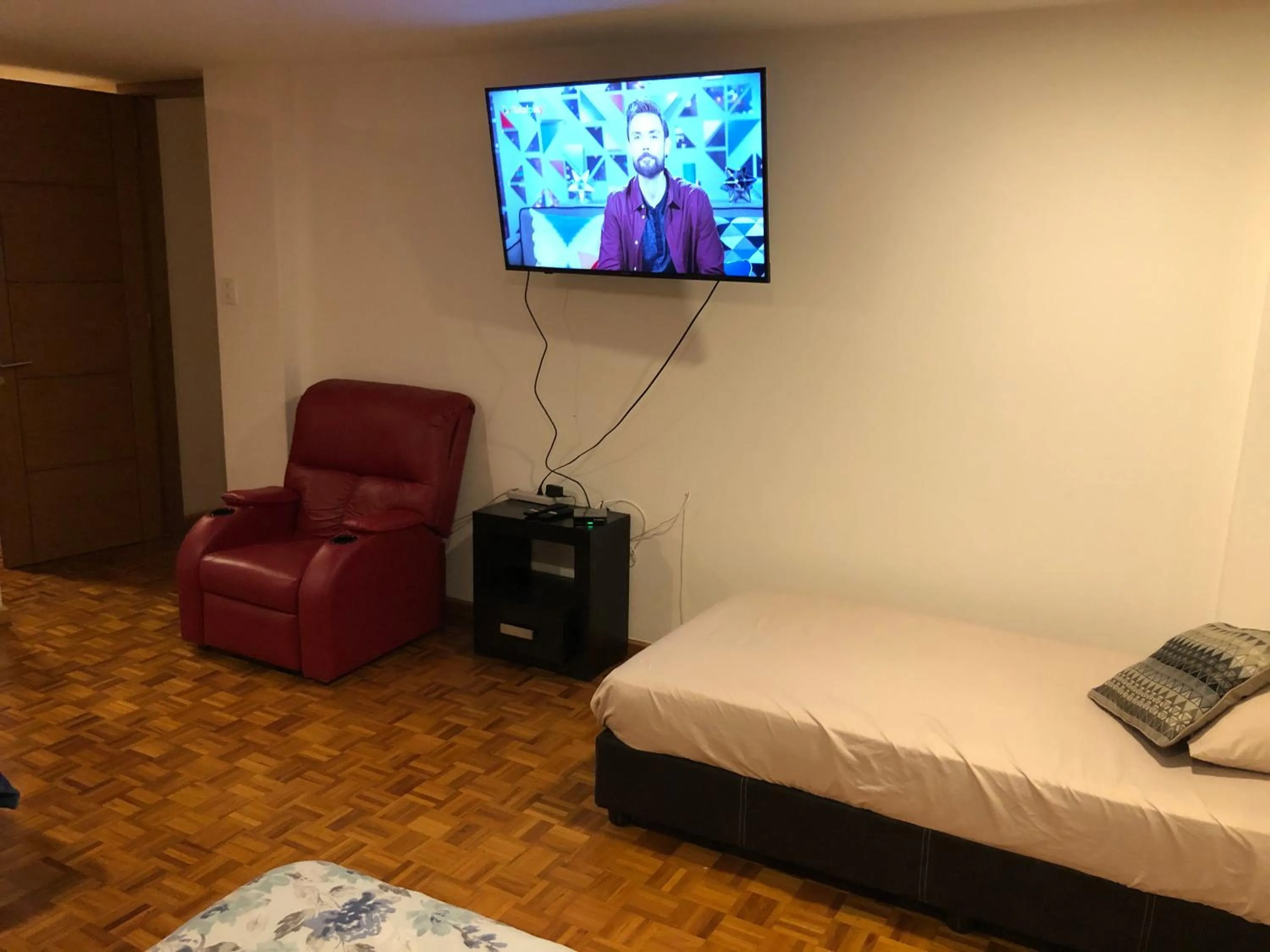 Bathroom, Bed in Caravansaro Vazquez de Mella 347 Polanco