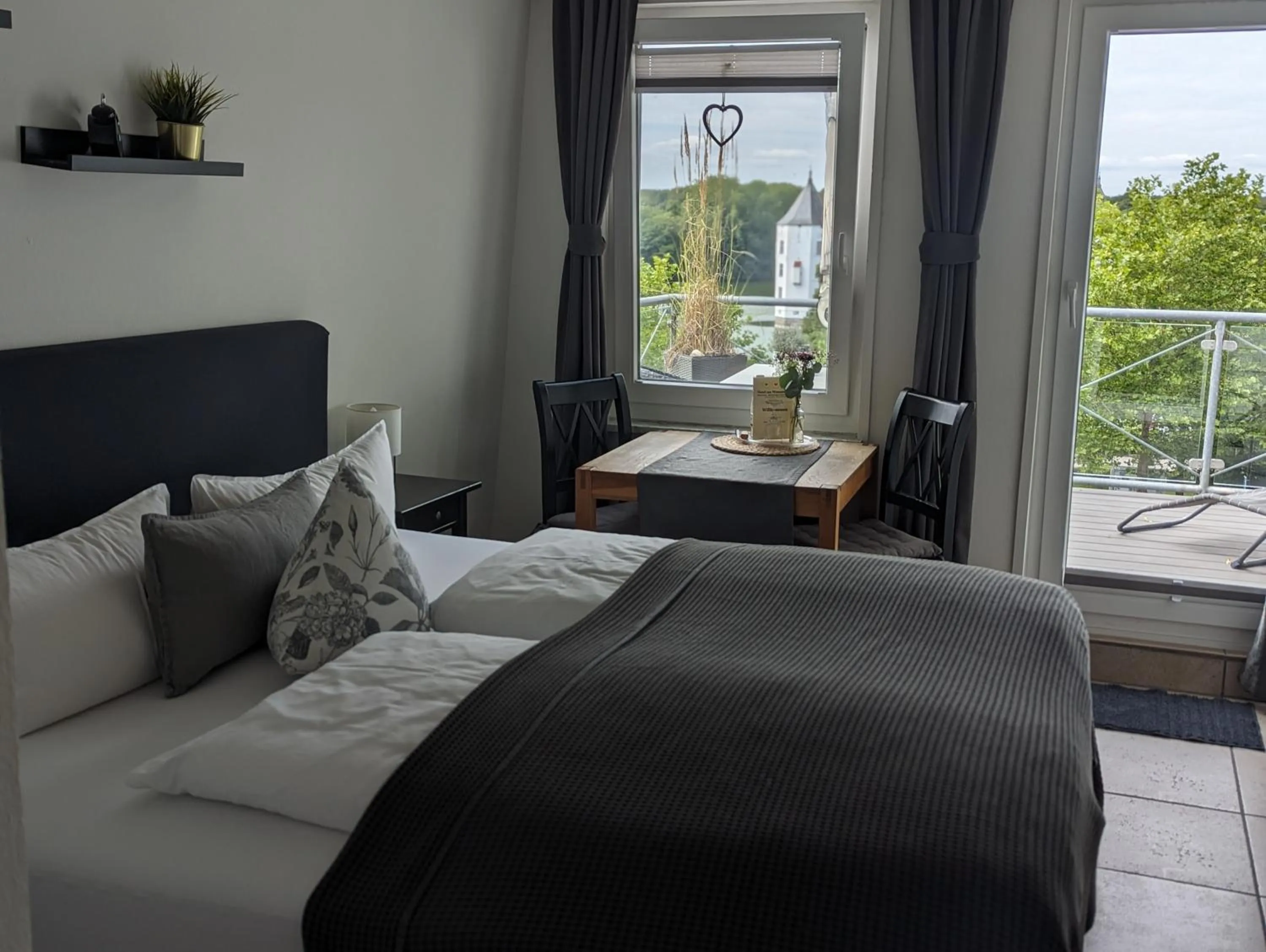 Bed in Hotel am Wasserschloss Glücksburg