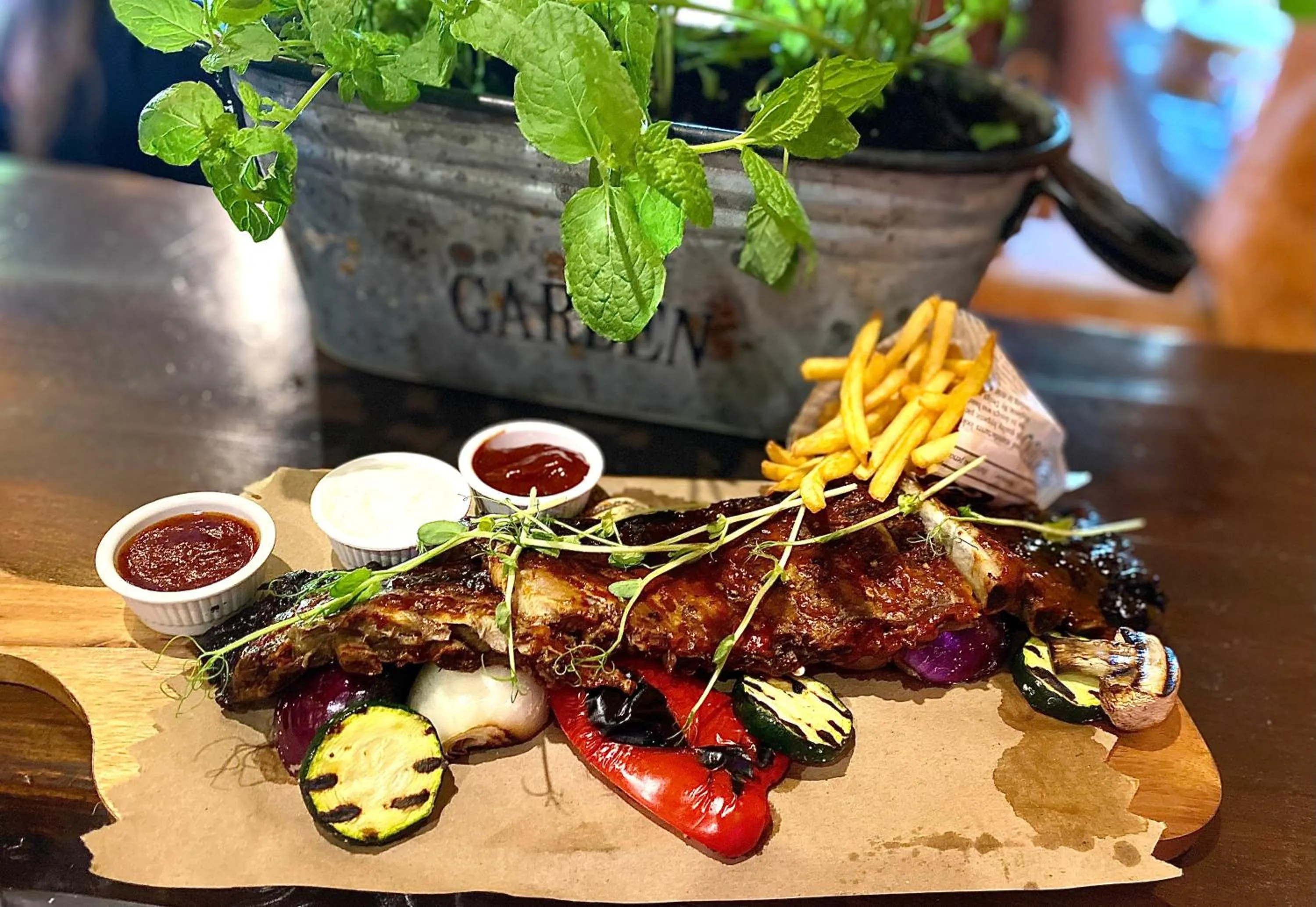 Restaurant/places to eat in Troll