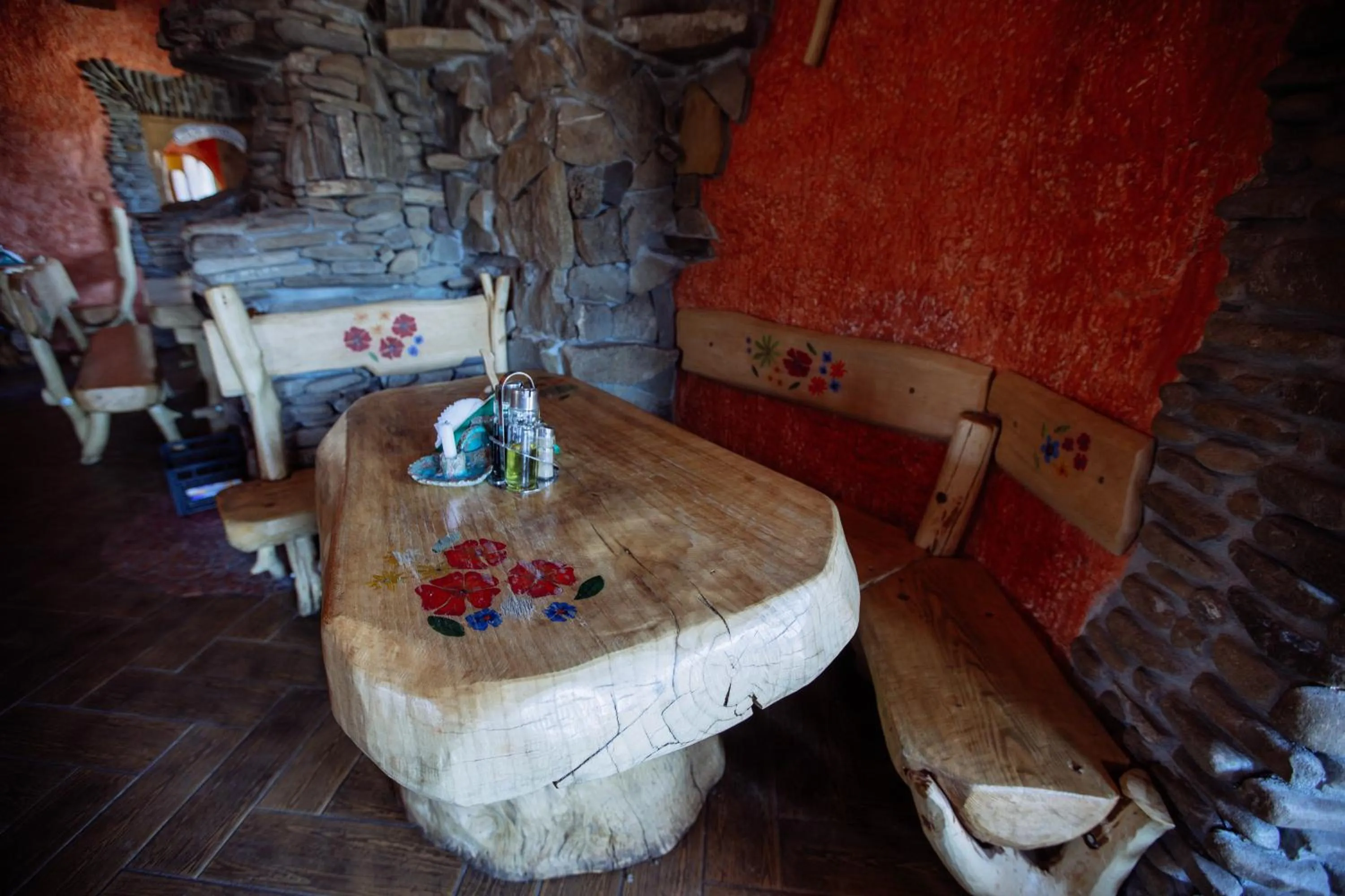 Restaurant/places to eat in Troll