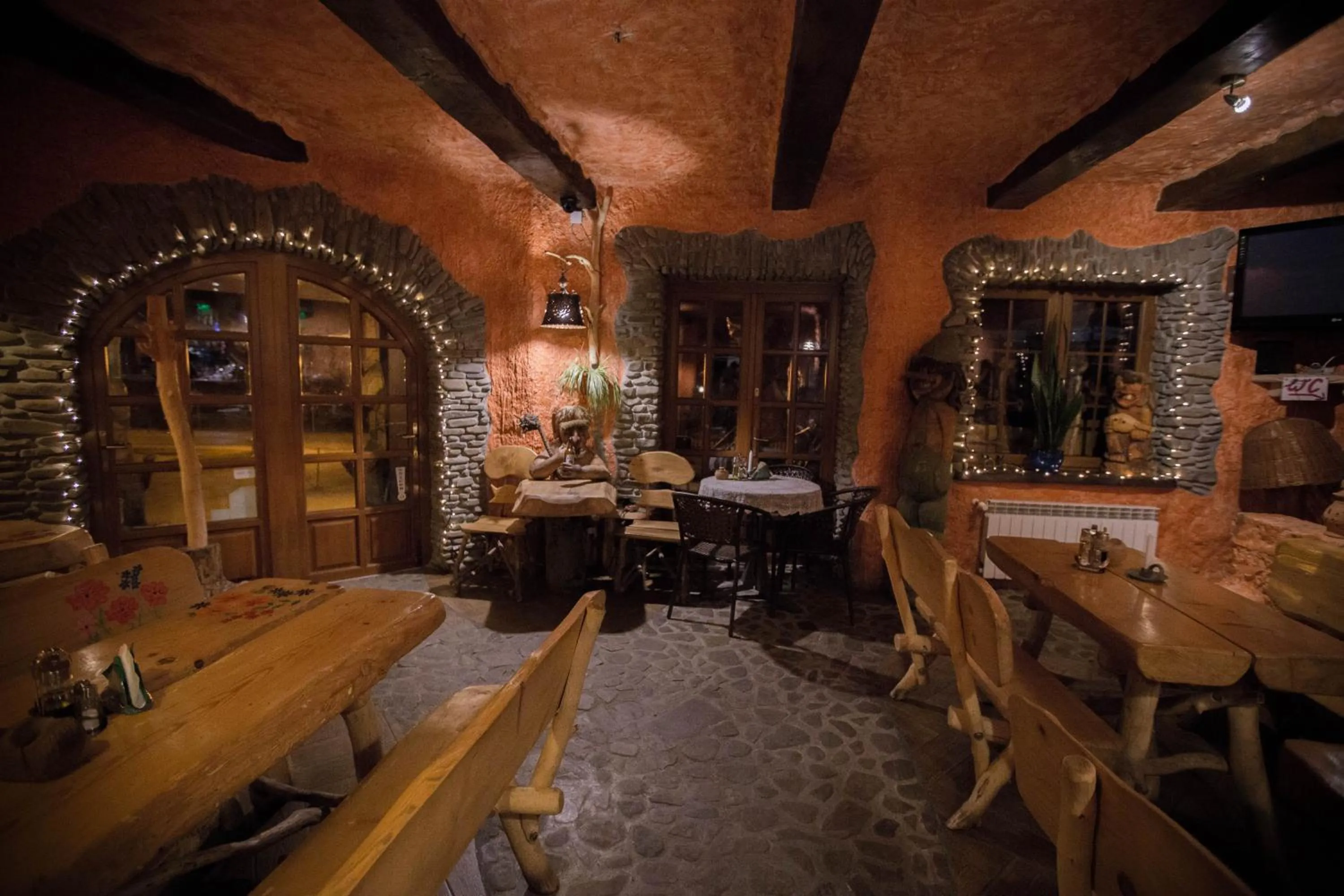 Restaurant/places to eat in Troll