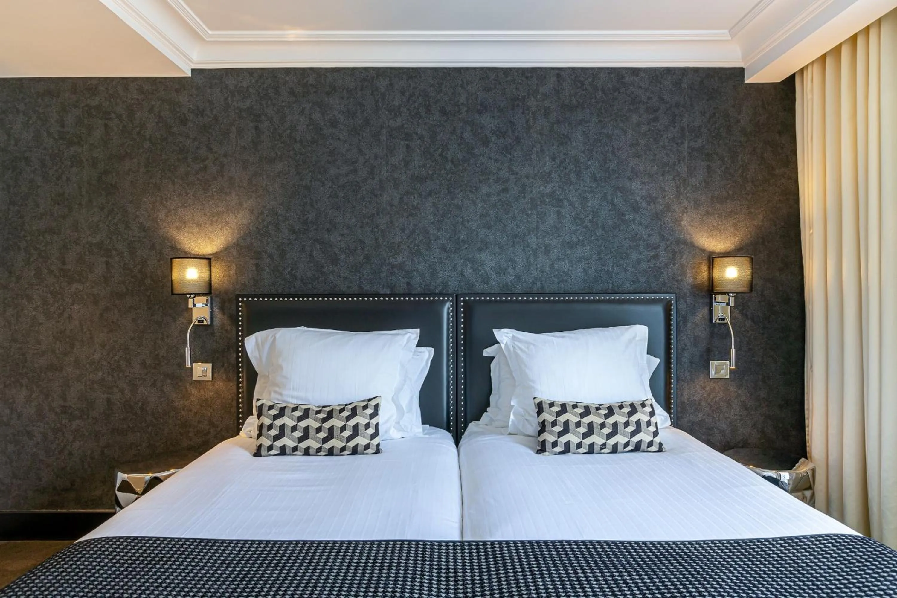 Bed in Hôtel Diva Opera