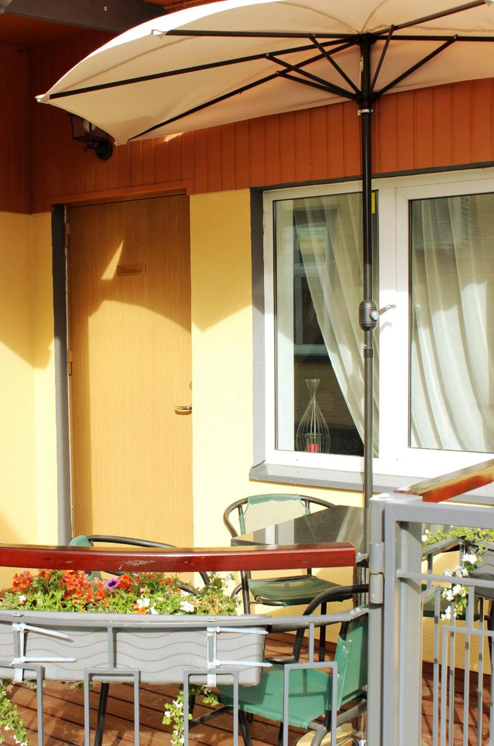 Balcony/Terrace in Embrace Hotel & Apartments