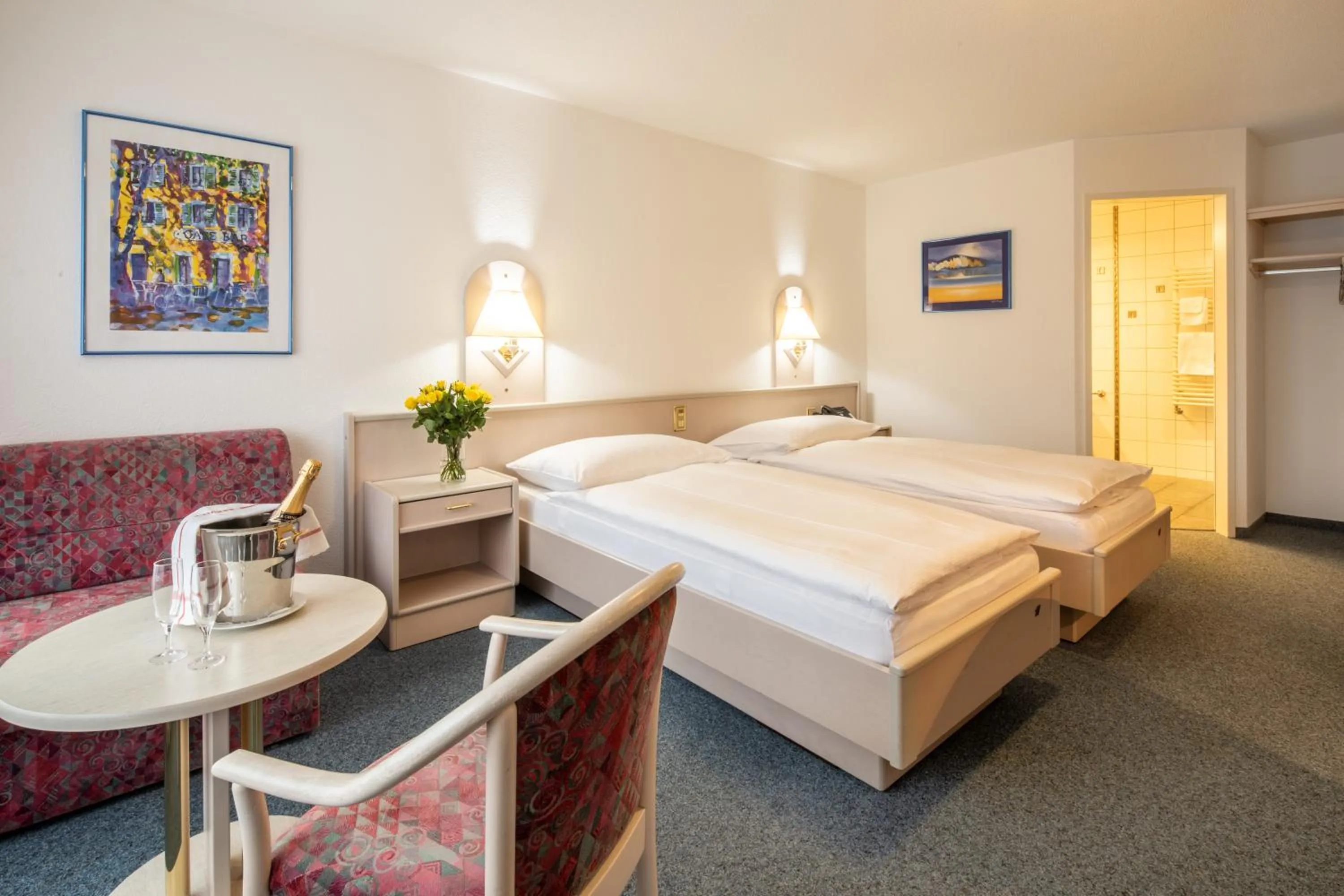 Bed in Gasthof Enge Self Check-In Hotel