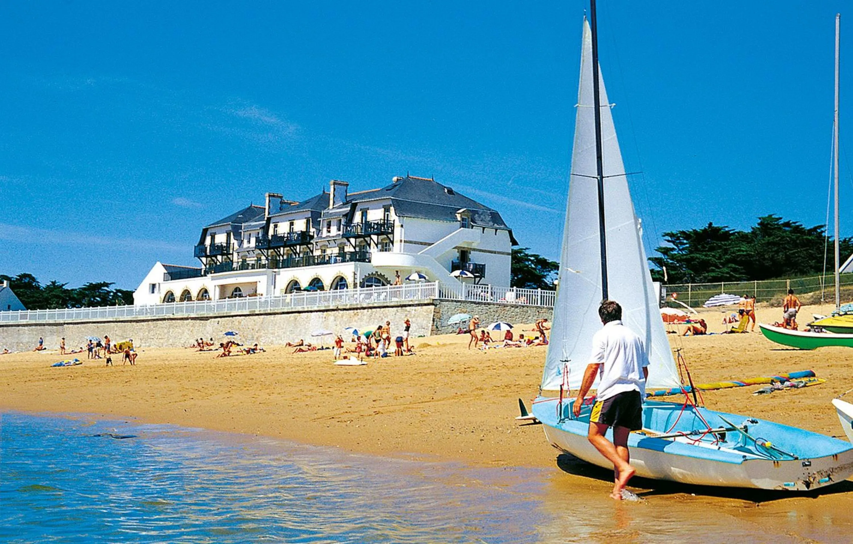 Facade/entrance in Résidence Odalys Valentin plage