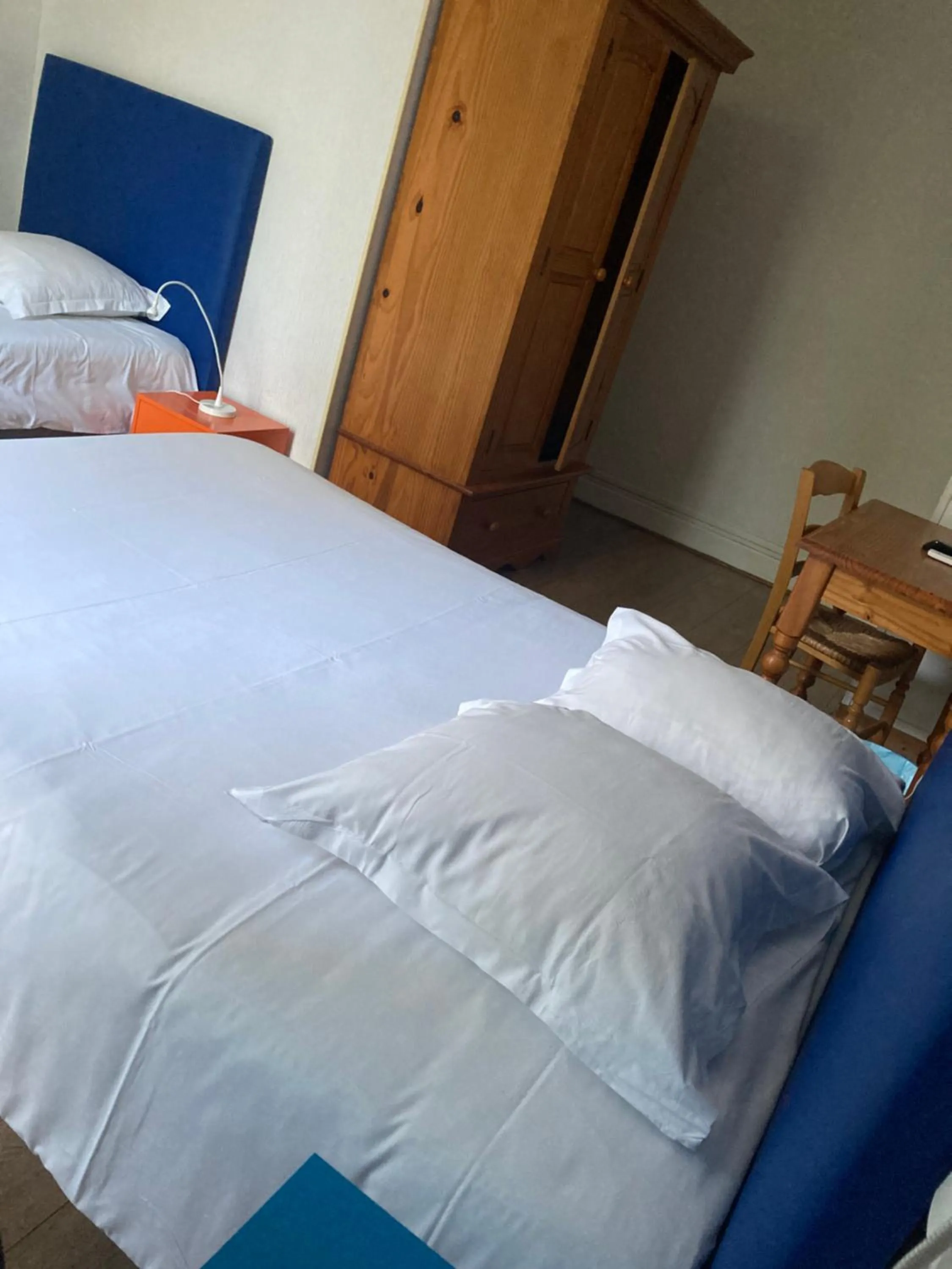 Bedroom, Bed in Hôtel des Ducs