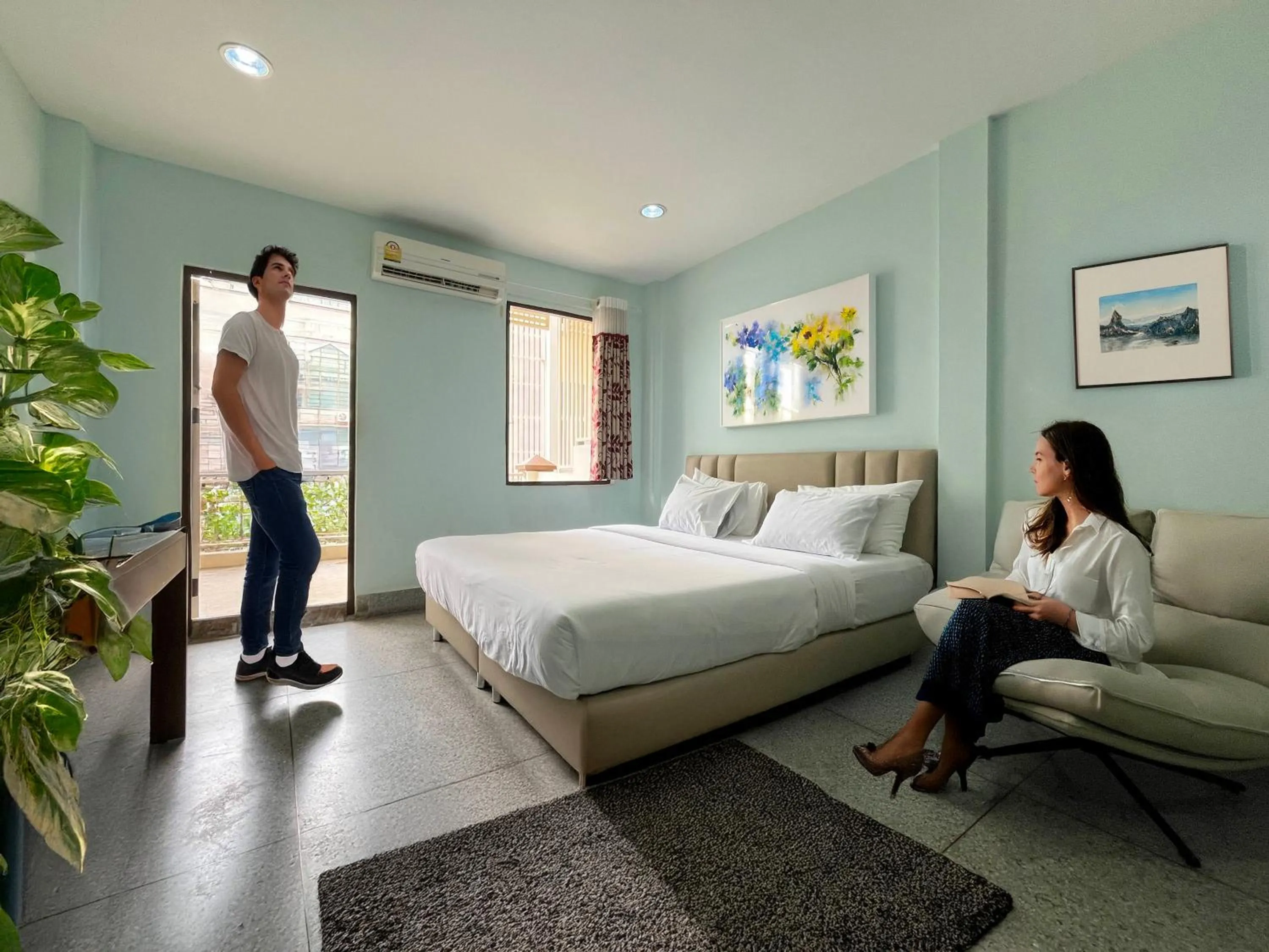 People, Bed in Excel Hotel Bangkok former Sri Krungthep Hotel