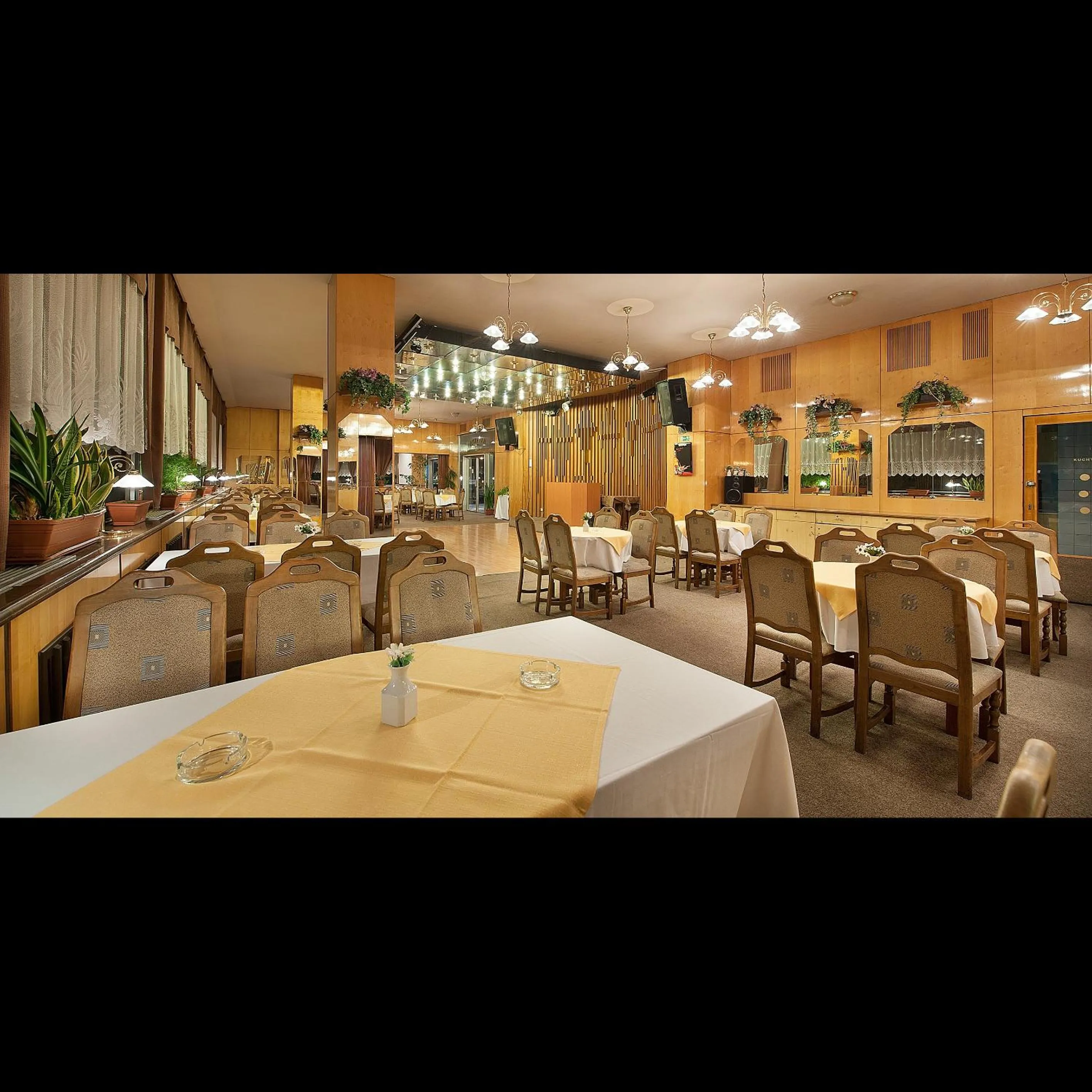 Restaurant/places to eat in Retro Hotel Kladno